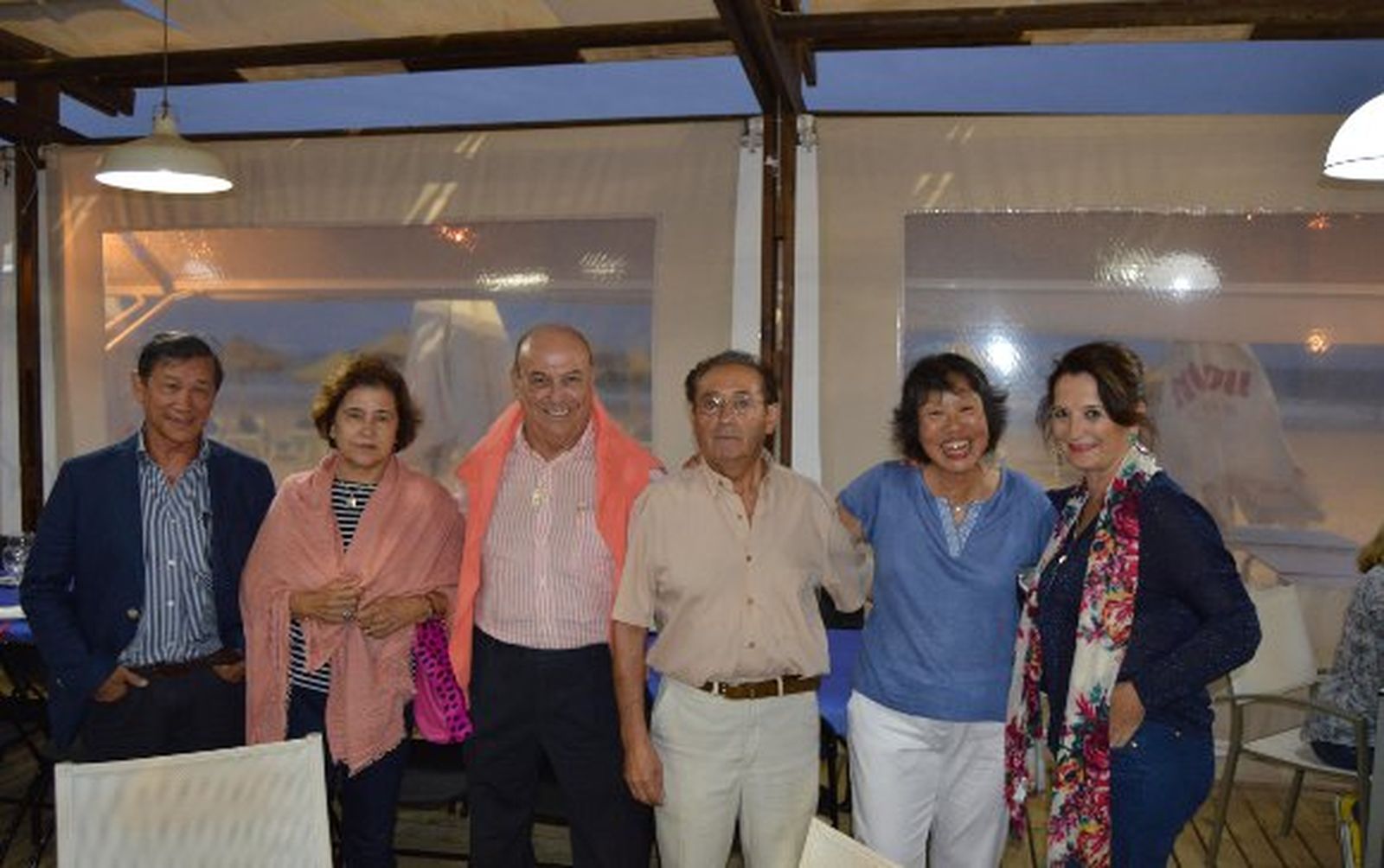 Teodoro Tang, Ángeles Tey, Rosendo Rodríguez, Enrique Ortega, Amelia Chiu y Lupe Zapata.

Foto: Ignacio Casas de Ciria