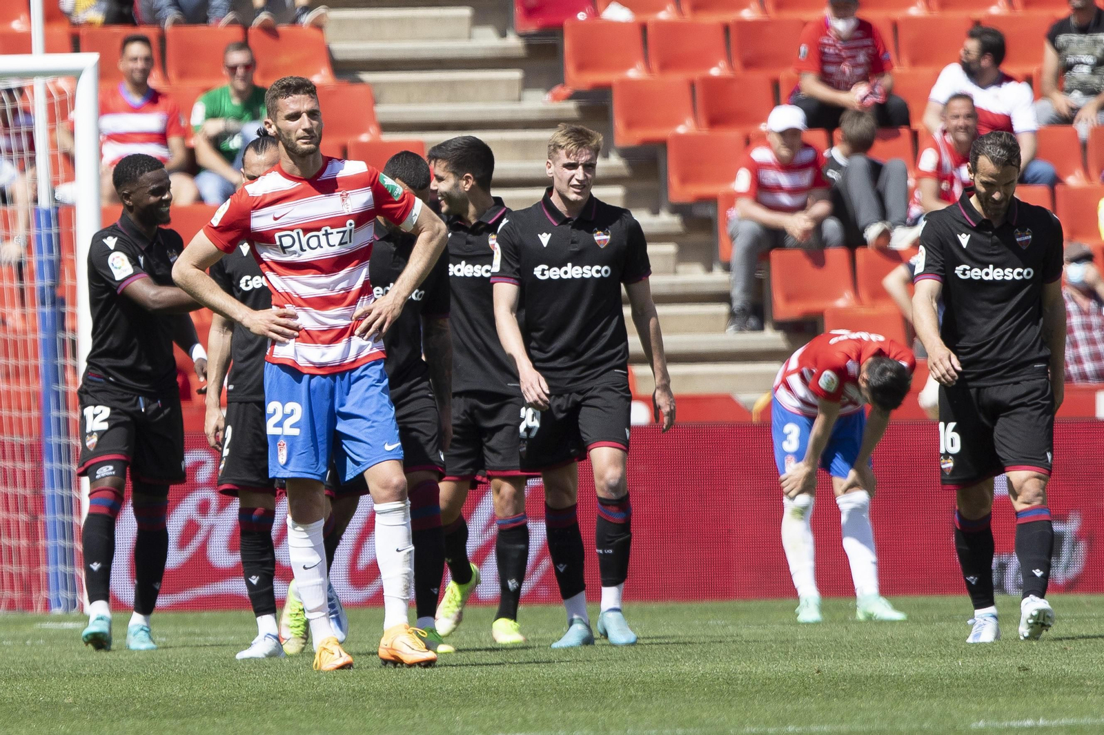 El Granada CF-Levante, en imágenes