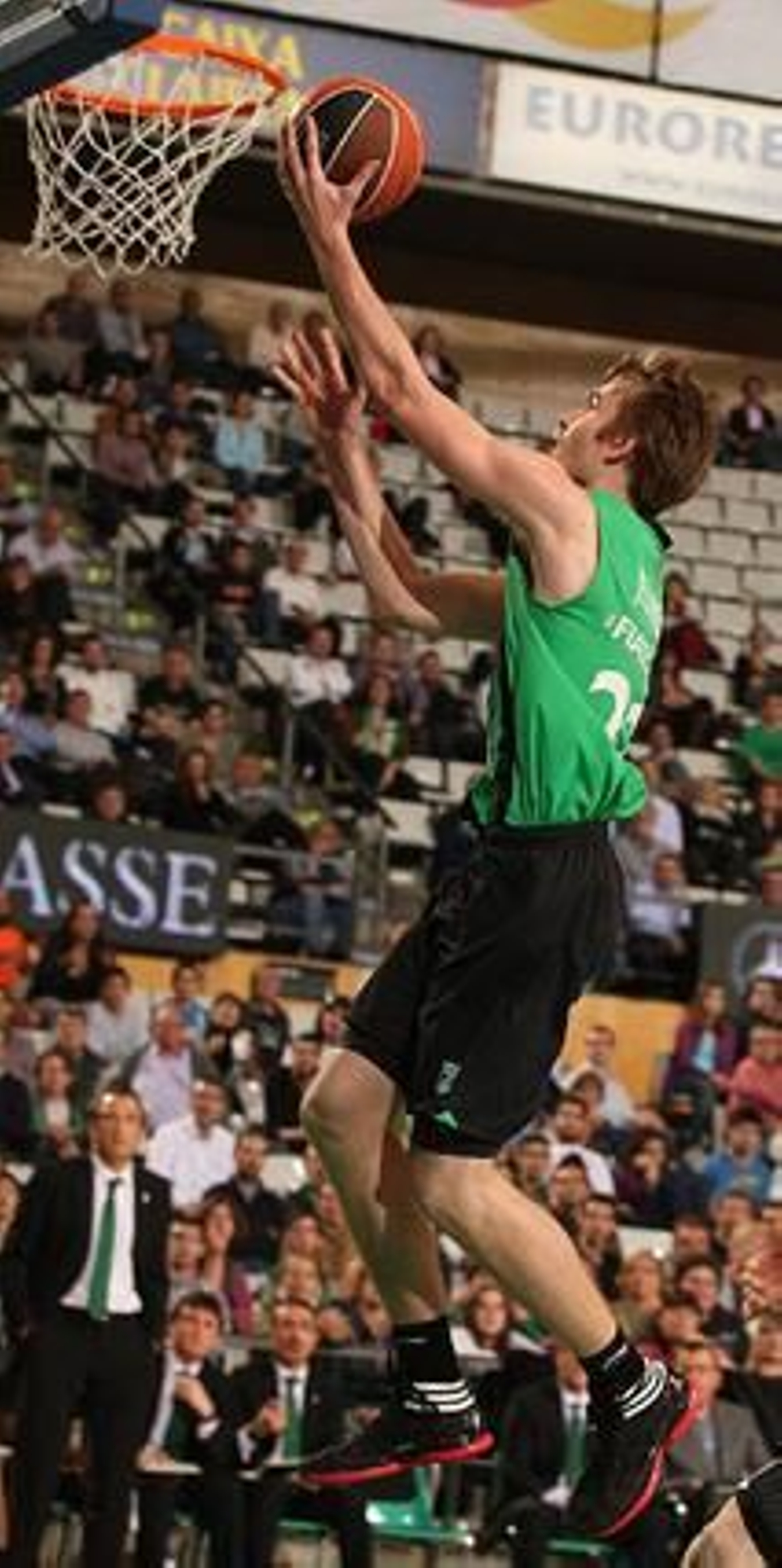 Encuentro entre el Joventut-Unicaja 

Foto: EFE / ACB