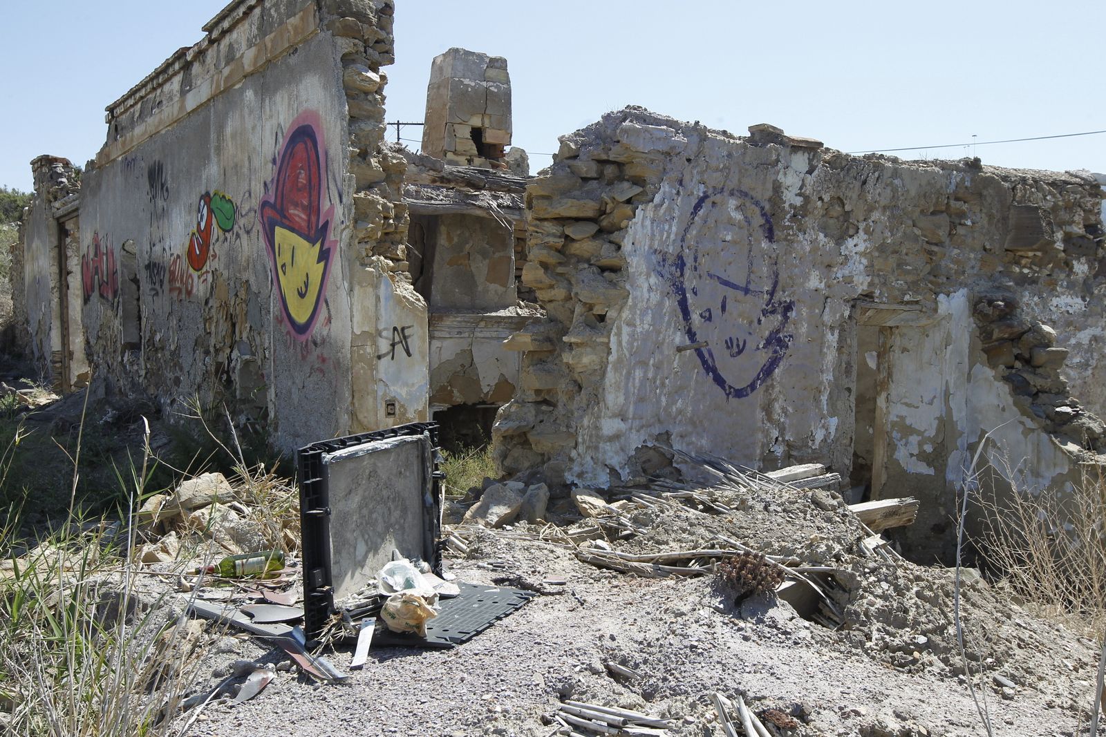Fotogalería basura en el Desierto de Tabernas