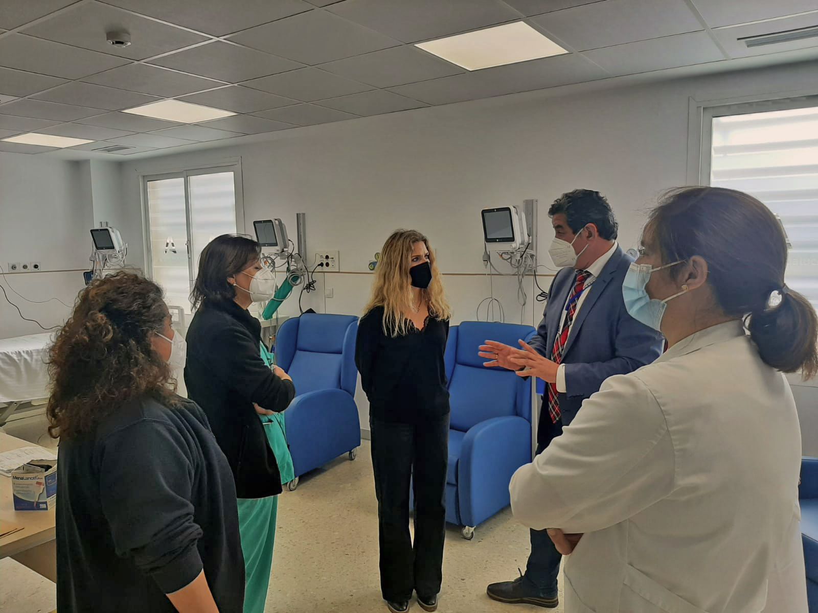 Visita de Mestre y Guijarro al Hospital de Día Quirúrgico