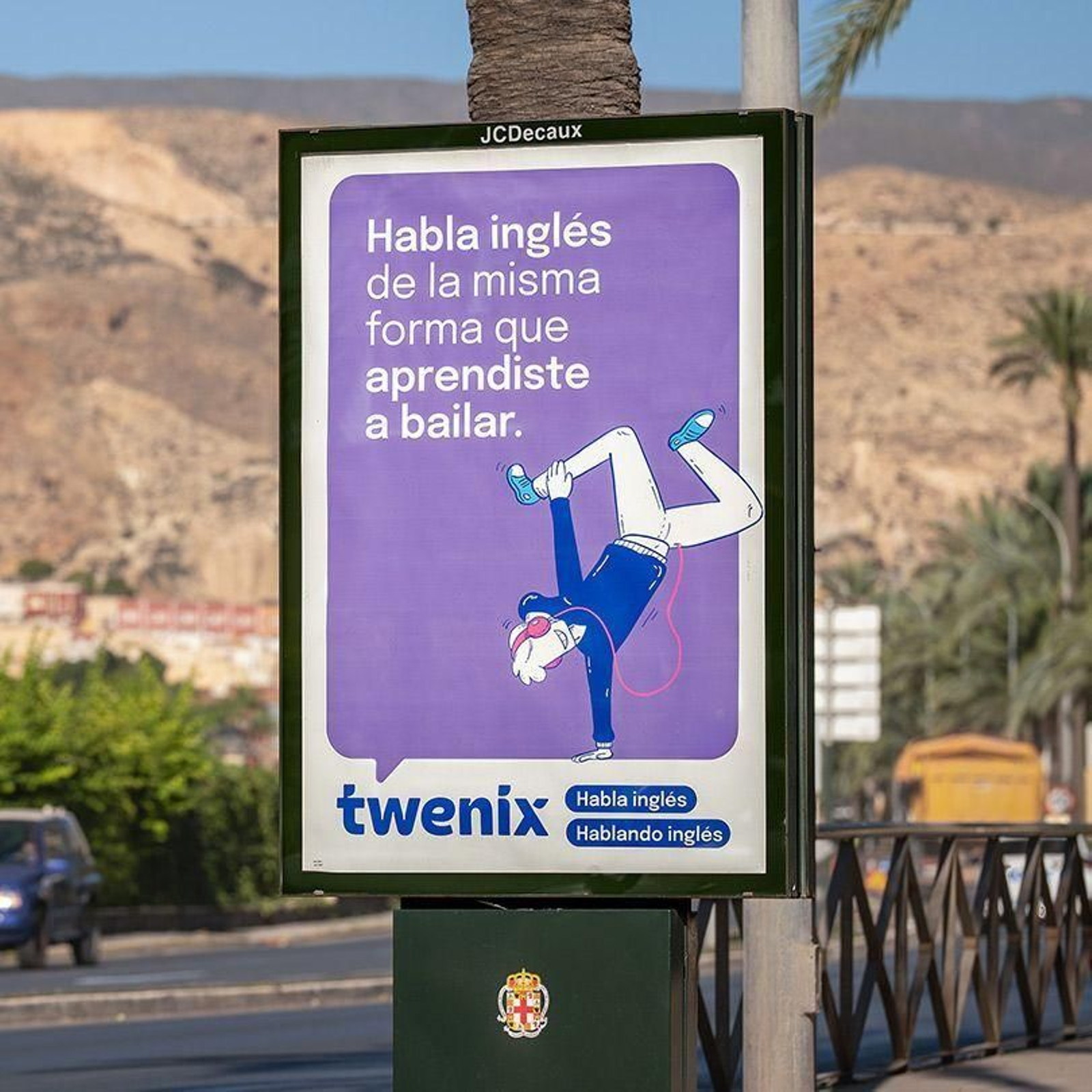 Publicidad de la campaña a pie de calle en Almería