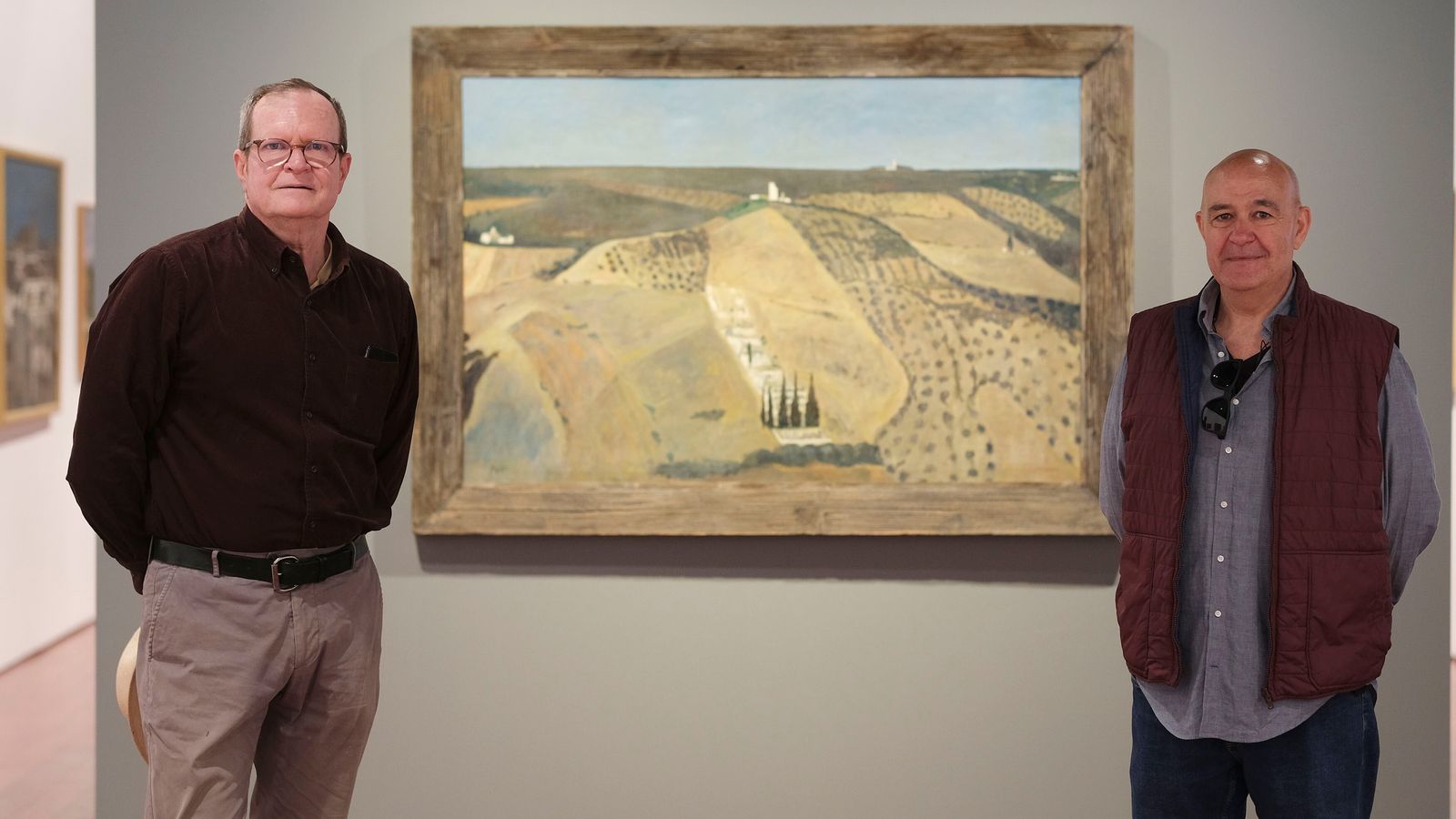 El pintor Juan Lacomba, comisario de la muestra, y Quino González, discípulo de Mauri.