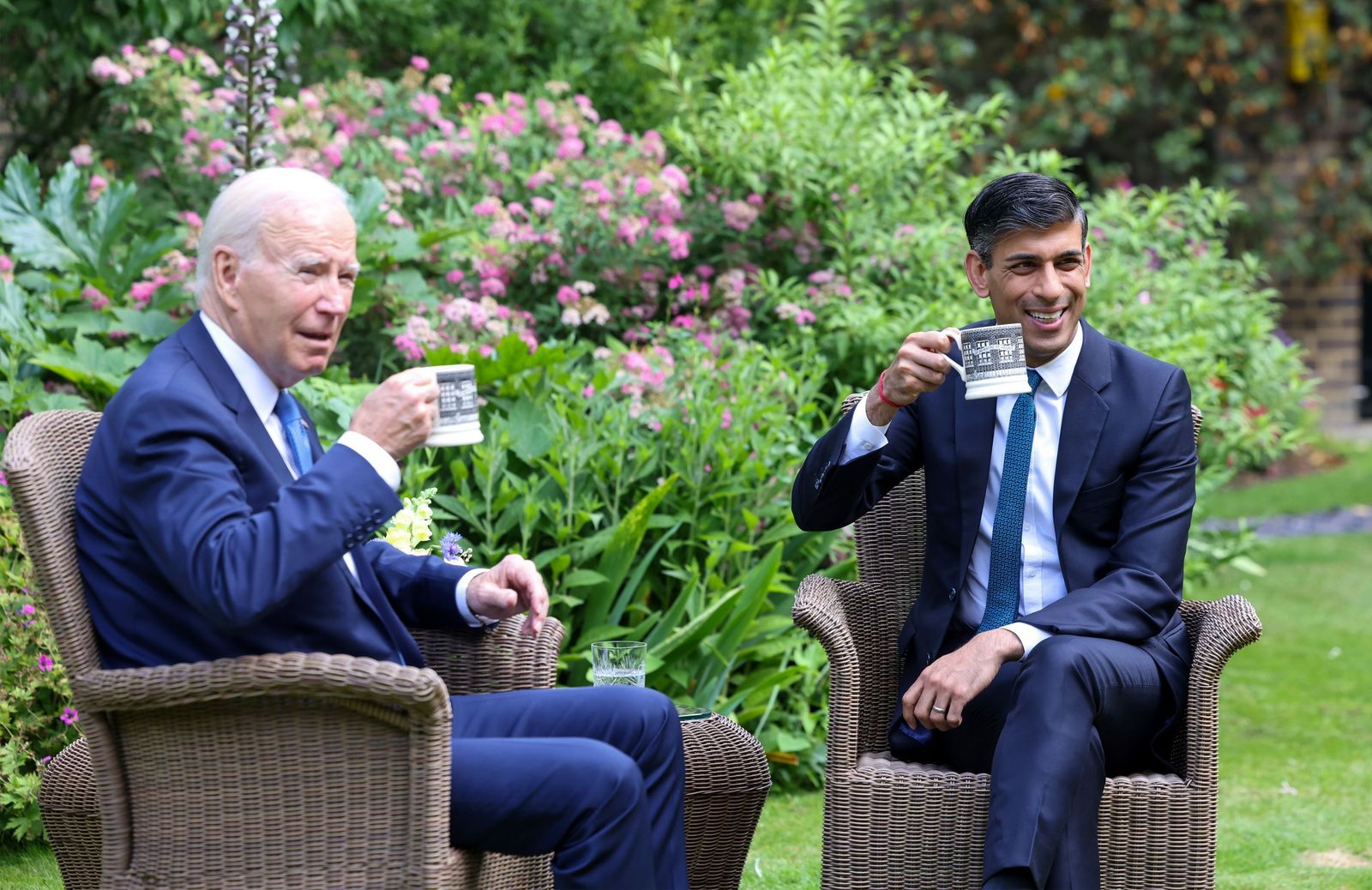 Los líderes de EEUU, Joe Biden, y el Reino Unido, Rishi Sunak, durante su reunión en Downing Street.