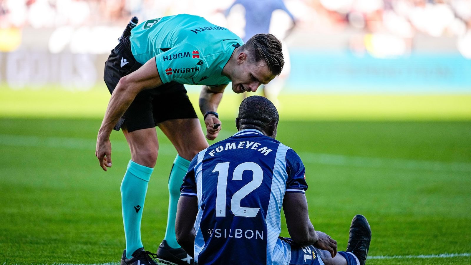 Carlos Muñiz Muñoz se interesa por Fomeyem en el Albacete - Córdoba CF de esta temporada.