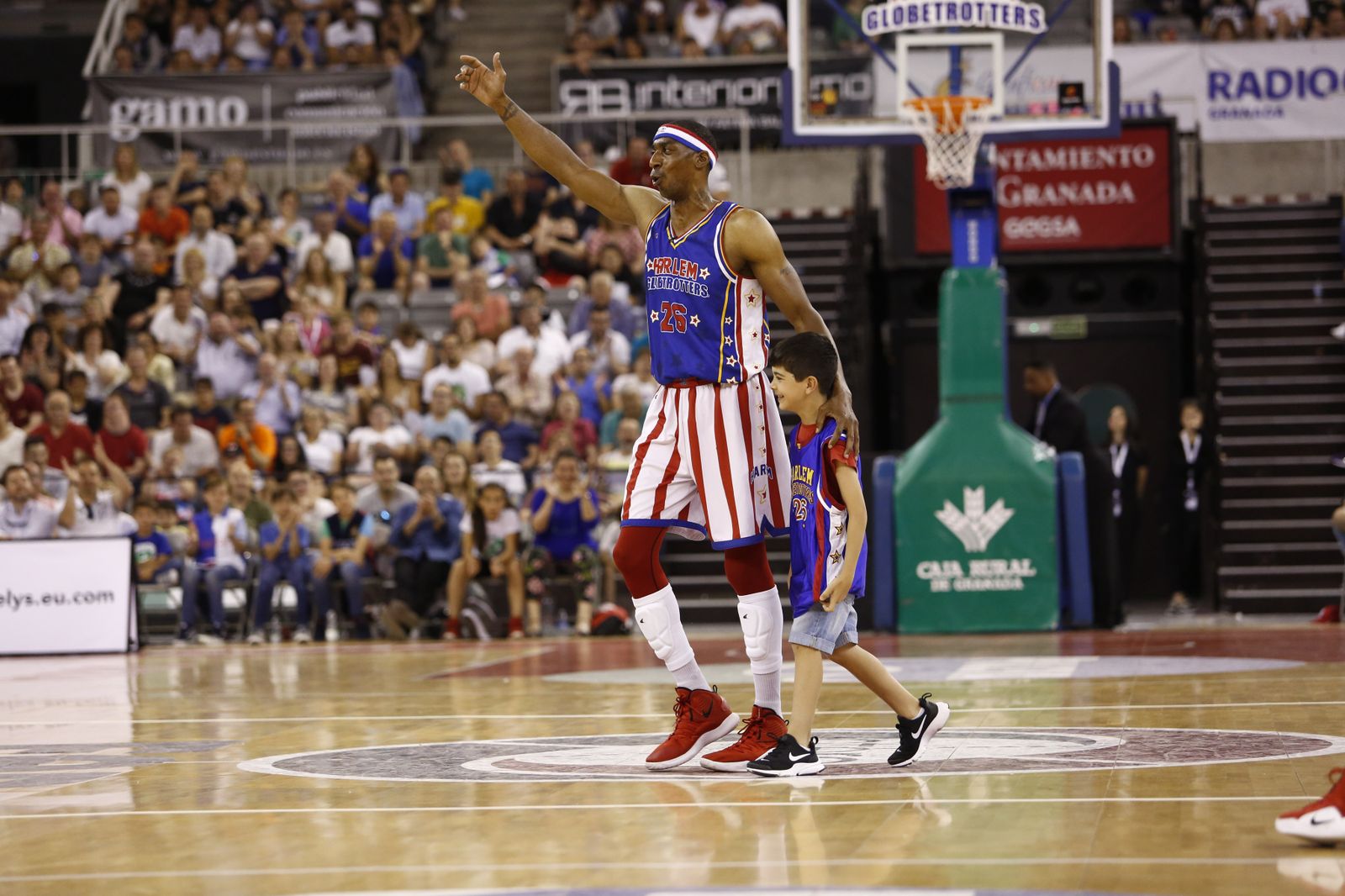 El espectáculo de los Globetrotters inunda el Palacio de Deportes