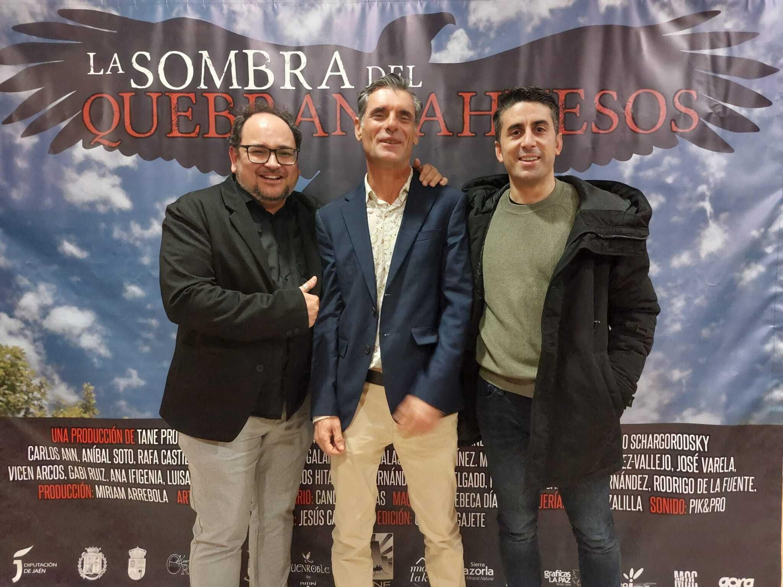 La alfombra roja del preestreno nacional, en Hornos, de la película "La sombra del quebrantahuesos"