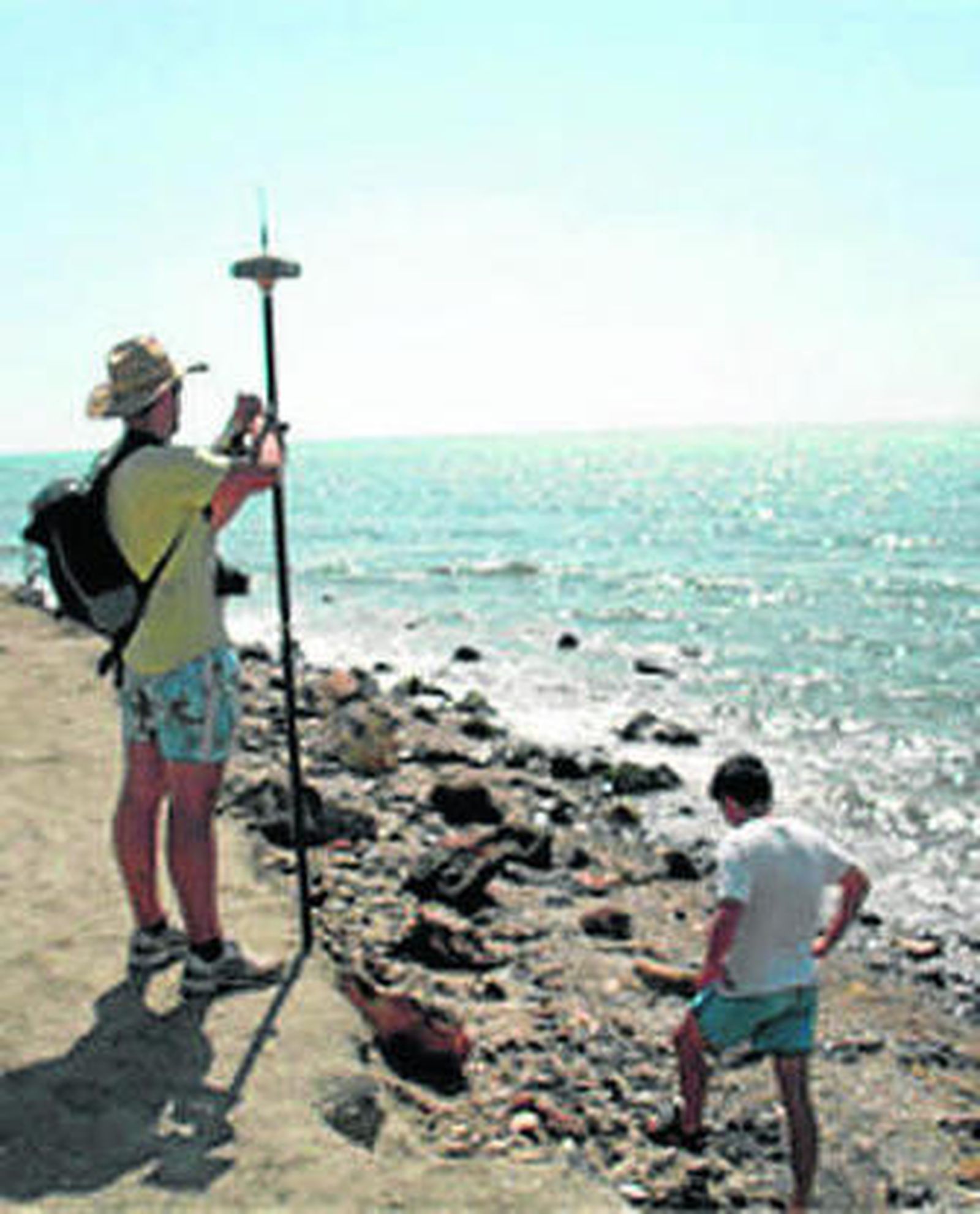 Medición a pie de litoral.