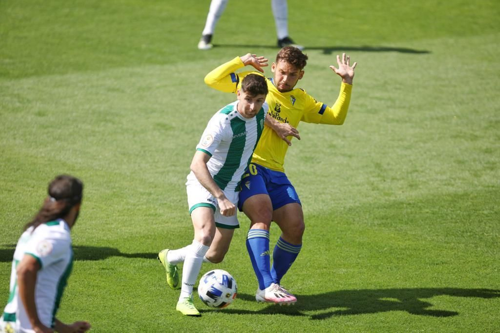 Las imágenes de la derrota del Córdoba CF ante el Cádiz B