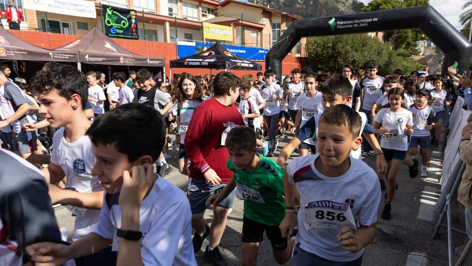 La carrera escolar de “La Gloria” que aúna inclusión y solidaridad, en imágenes