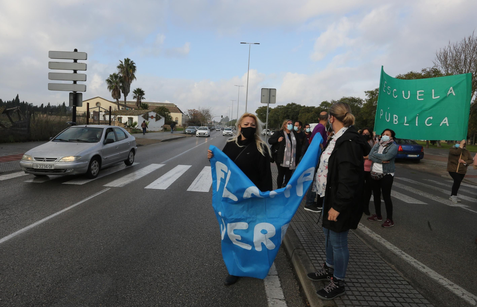 Protesta de los padres del instituto Fernando Savater