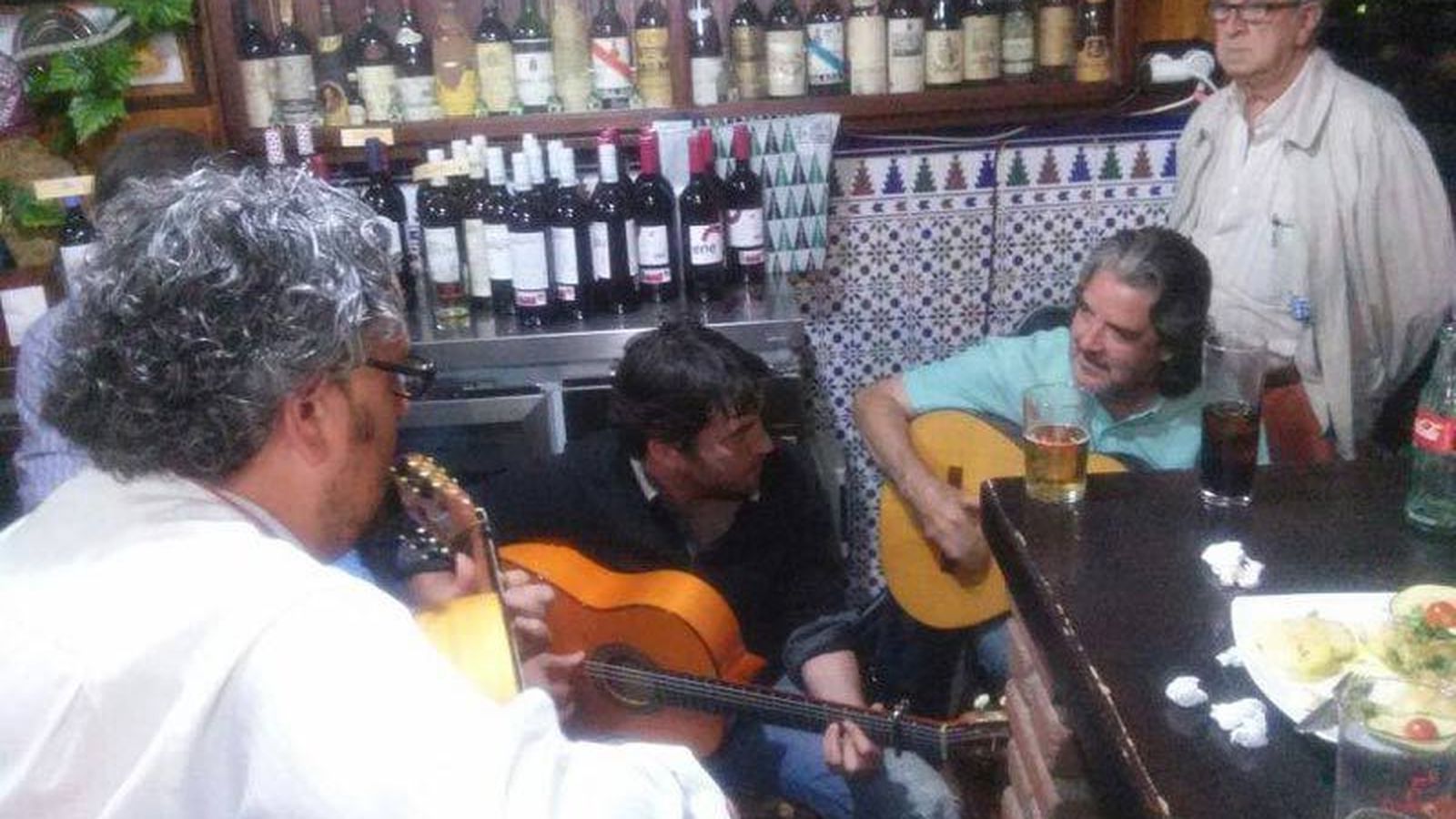 Pedro Vazquez con el Maestro Rafael Riqueni