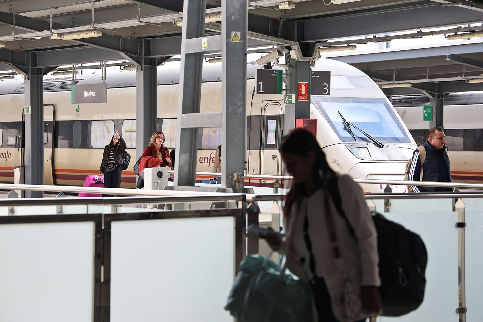 Llegada del primer tren a Huelva tras el accidente de Adamuz