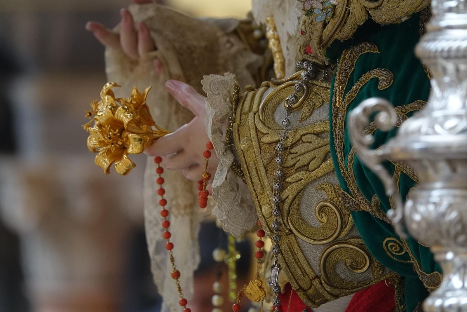 Las fotos de Estudiantes, en el Lunes Santo de Málaga