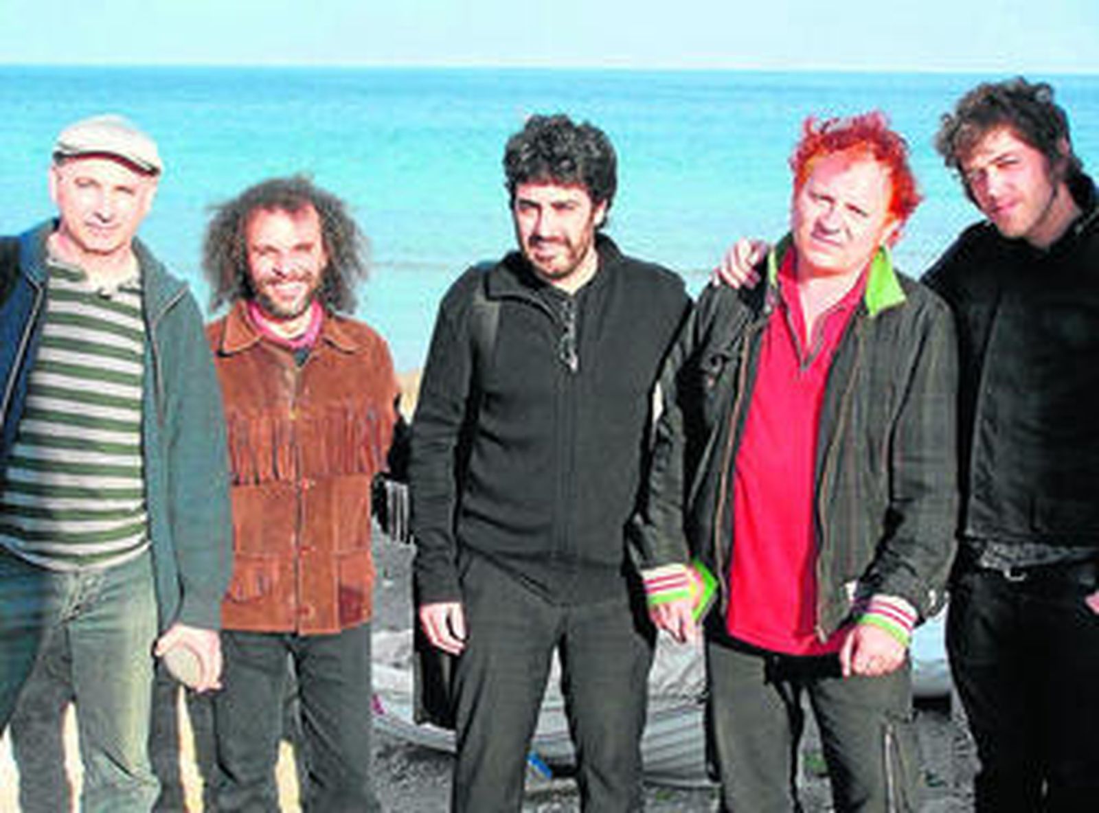 Actual formación del grupo Alondra Satori.