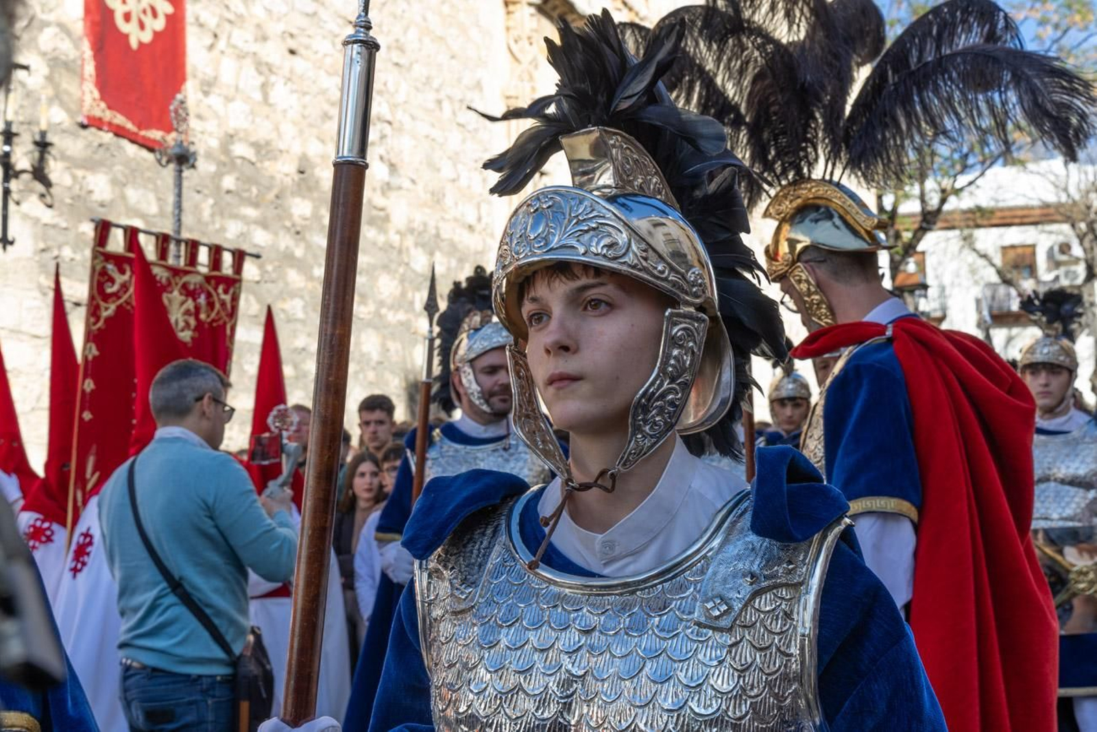 La temida lluvia impide el desarrollo normal de este Martes Santo