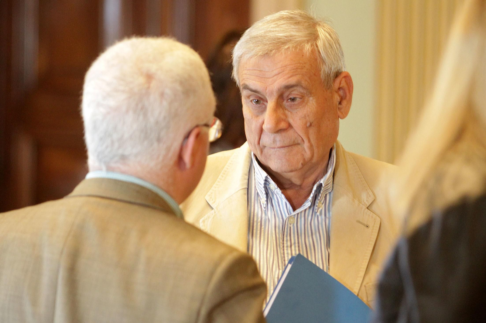 Imágenes de la Mesa de los Fosfoyesos celebrada en el ayuntamiento