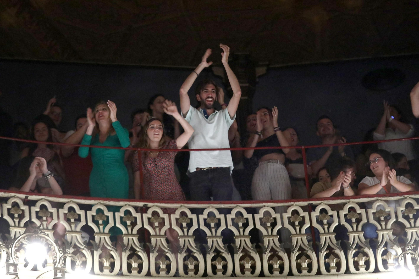 Público de la segunda sesión de preliminares