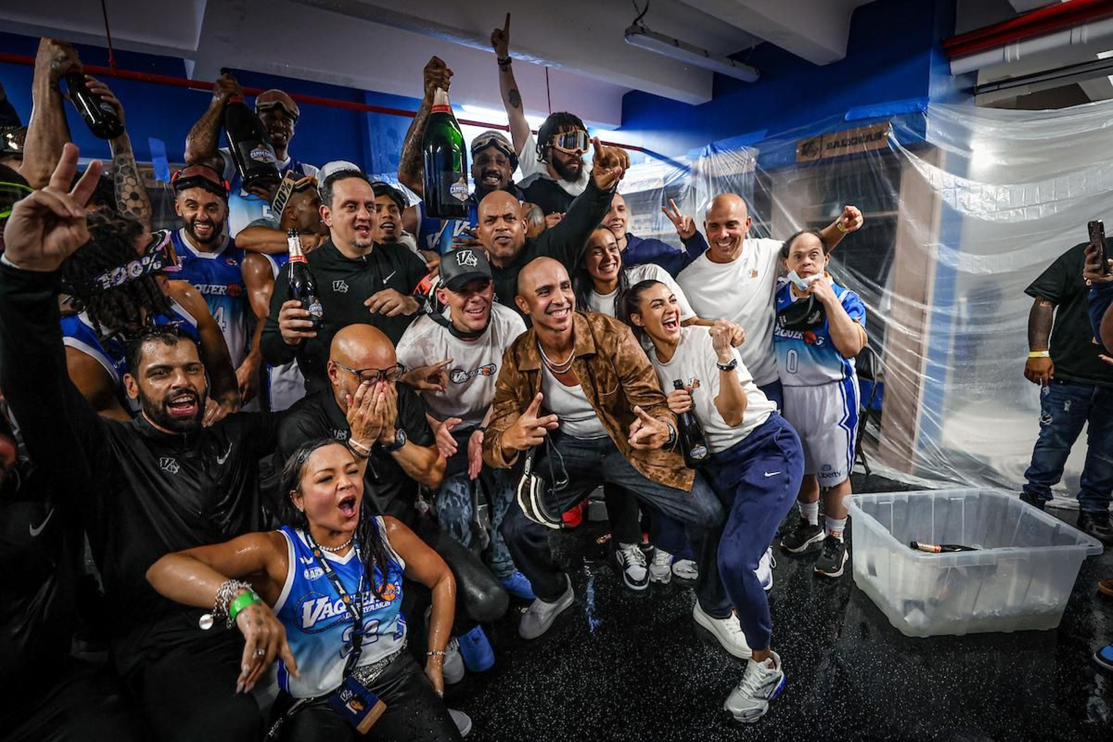 Título y despedida: Así festejó Chris Duarte la corona en Puerto Rico