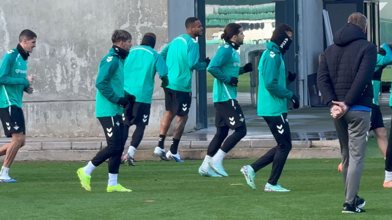 El entrenamiento del Betis tras la vuelta de las vacaciones