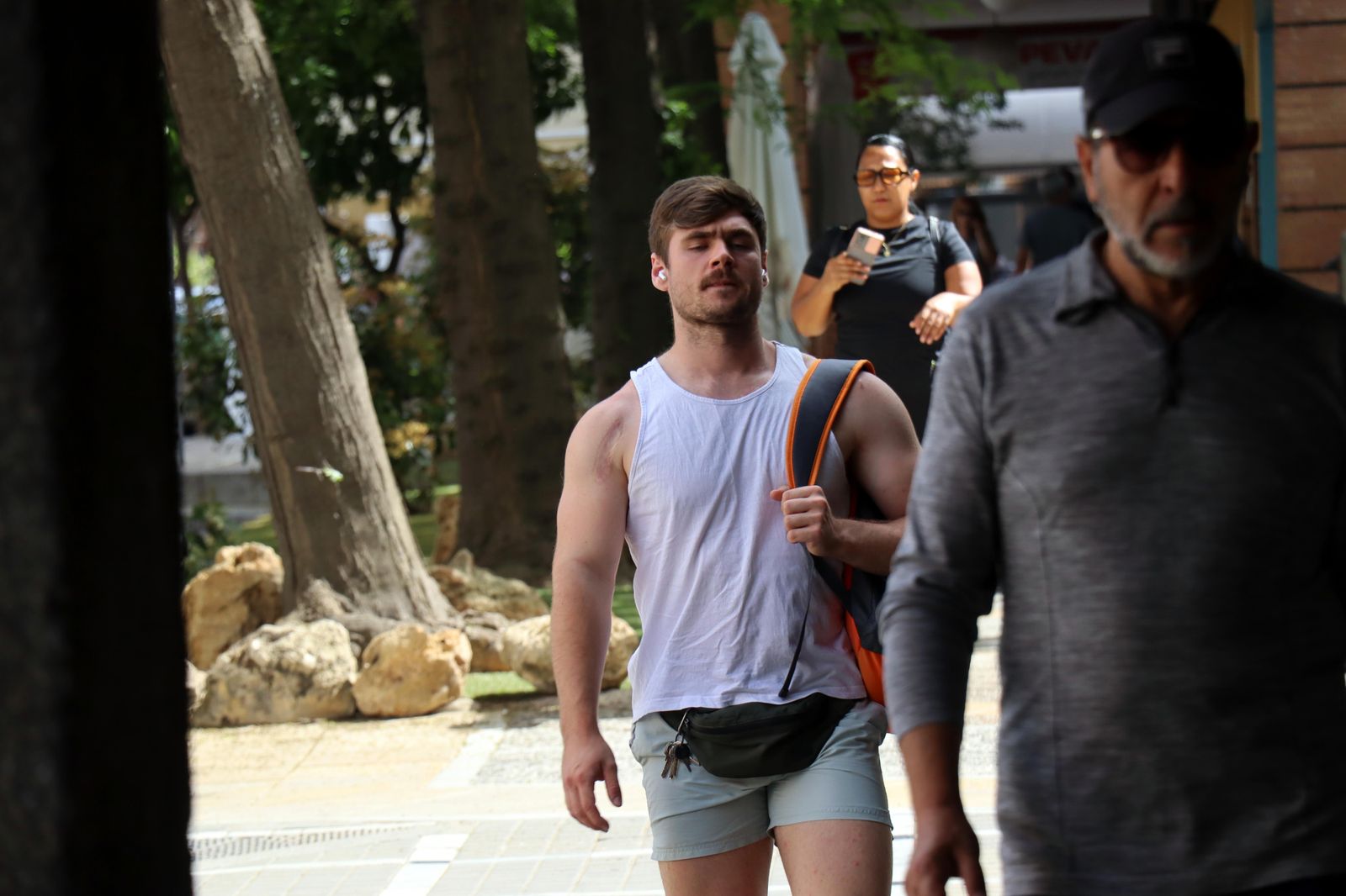 Imágenes del viernes 28 de abril en Huelva