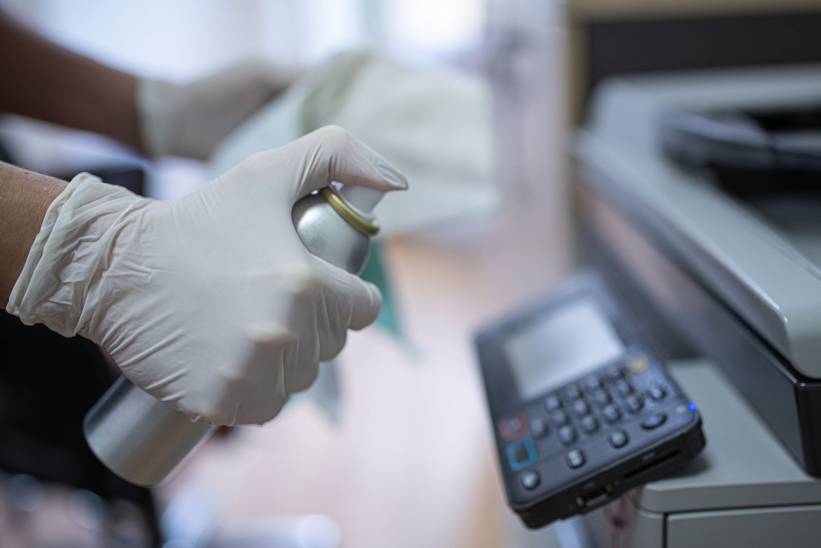 La desinfección y ventilación de las zonas comunes es fundamental.