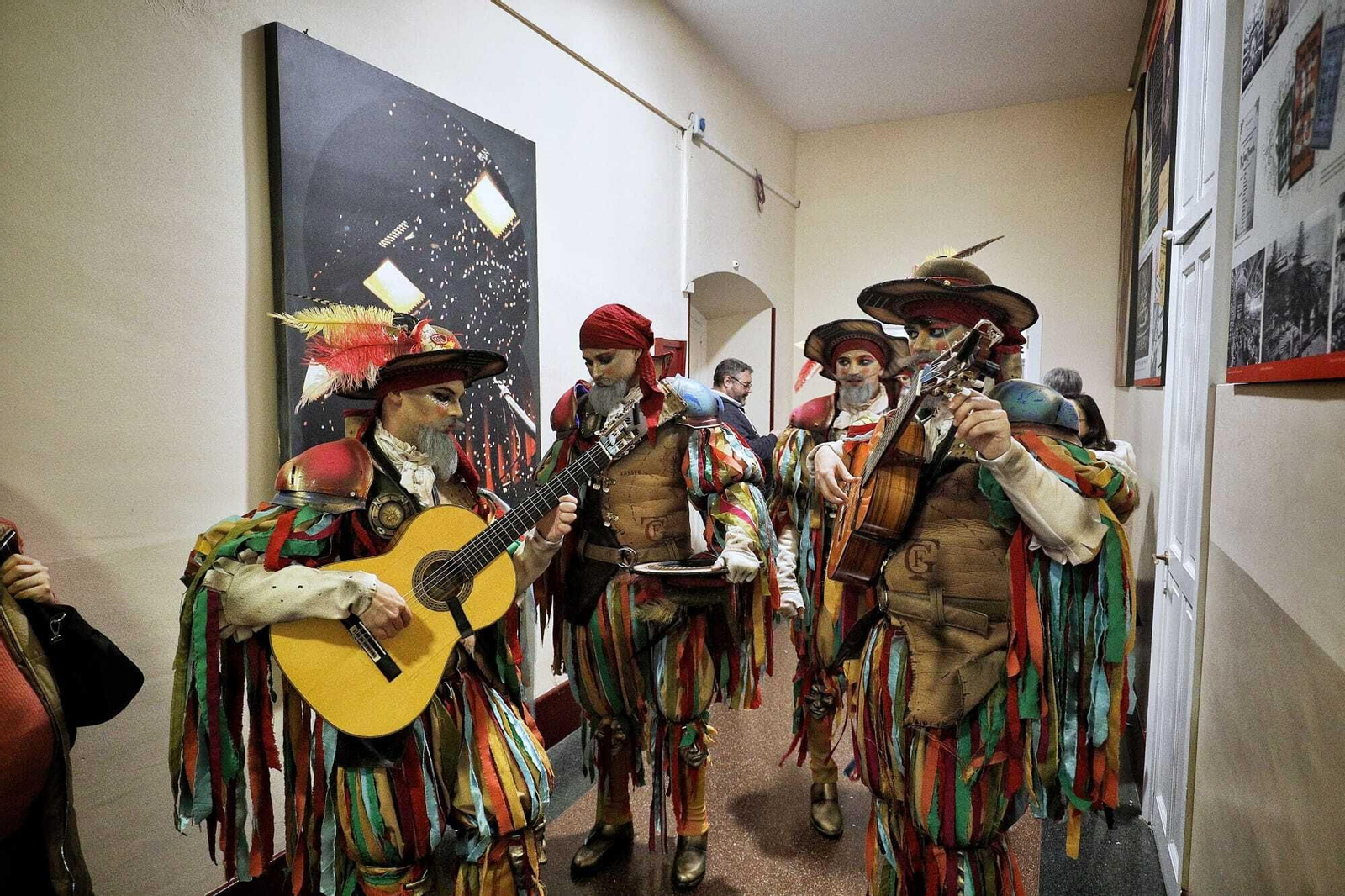 Comparsa 'Caminito del Falla en camerinos
