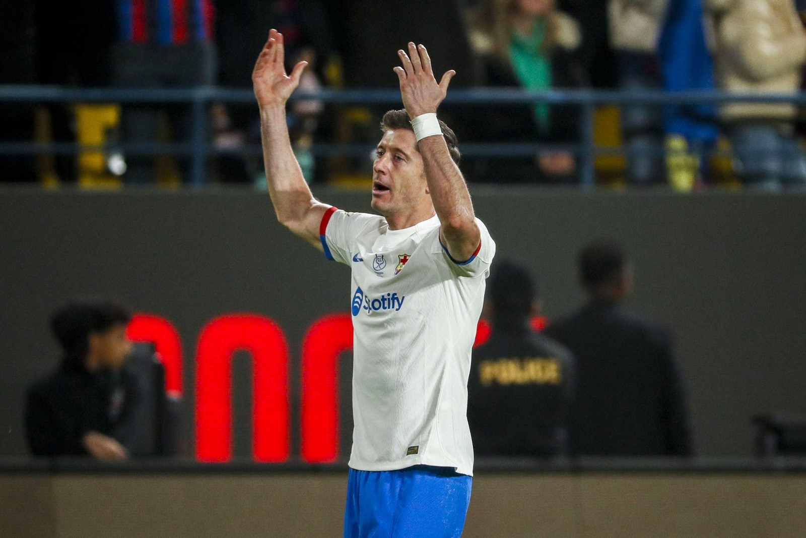 Las fotos del Barcelona - Osasuna de la Supercopa