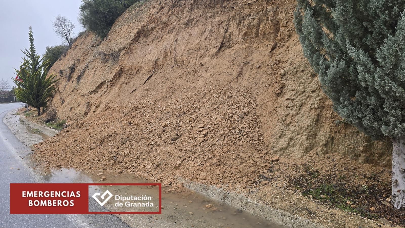 Todas las fotos de la borrasca Leonardo y sus incidencias en Granada: desprendimientos, ríos desbordados y lluvia