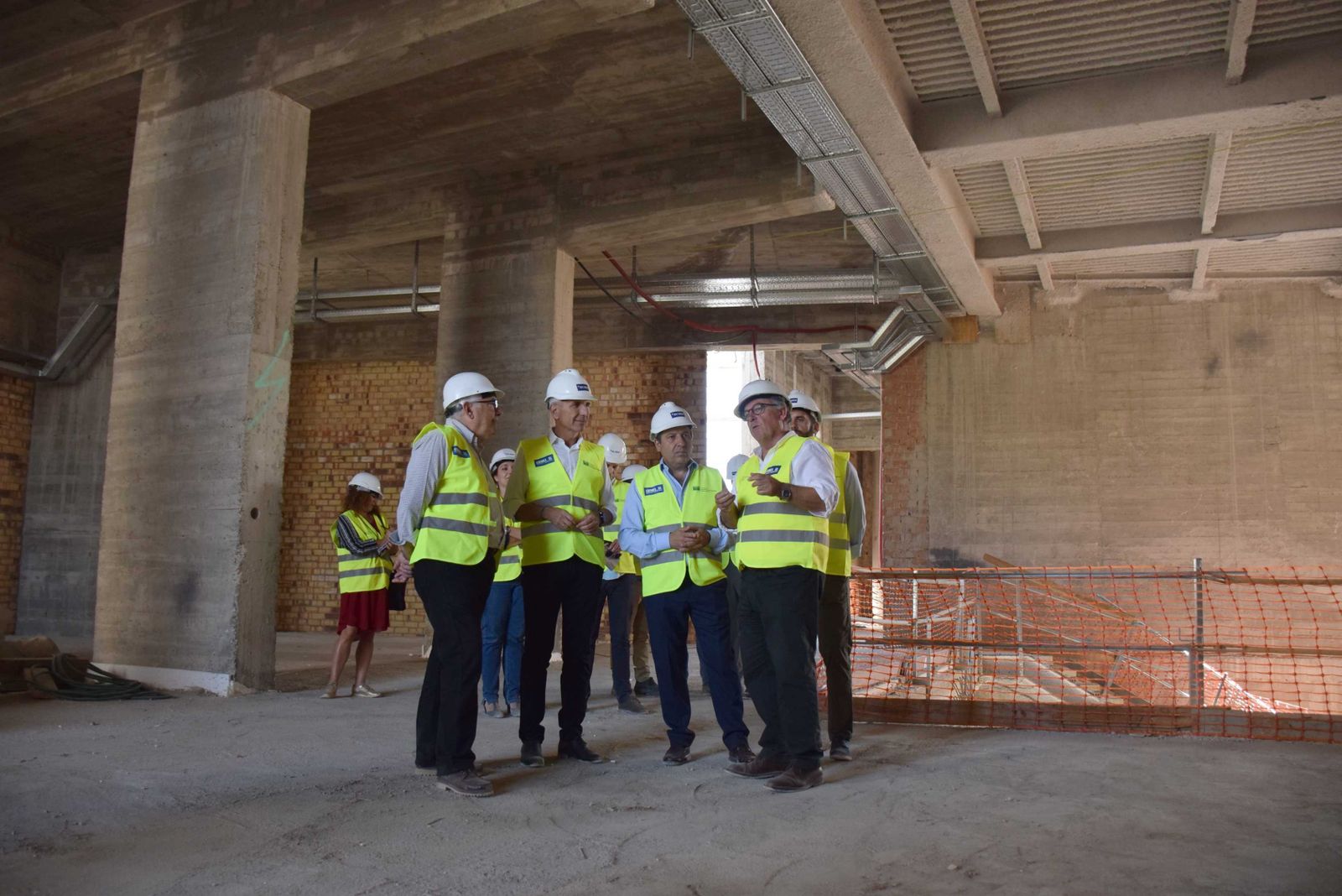 Visita institucional de la Junta a las obras del Museo de los Dólmenes