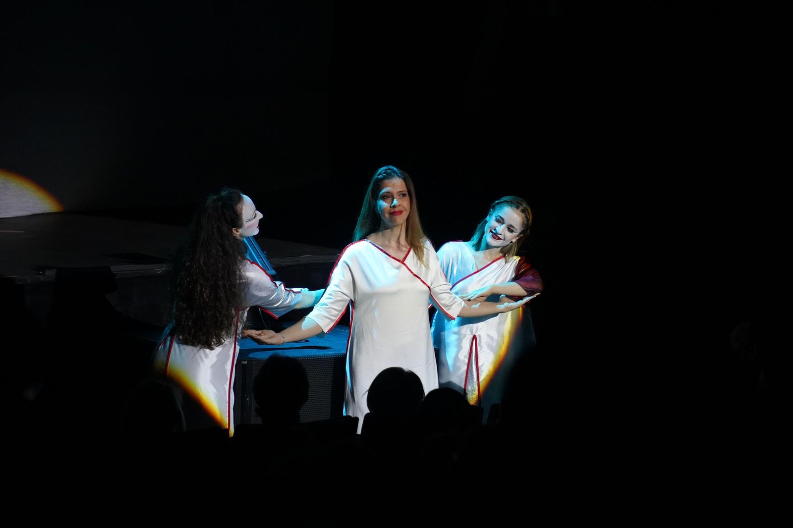 La Fura dels Baus presentó ‘Carmina Burana’ en el Teatro de El Ejido en el marco del Festival de Teatro.