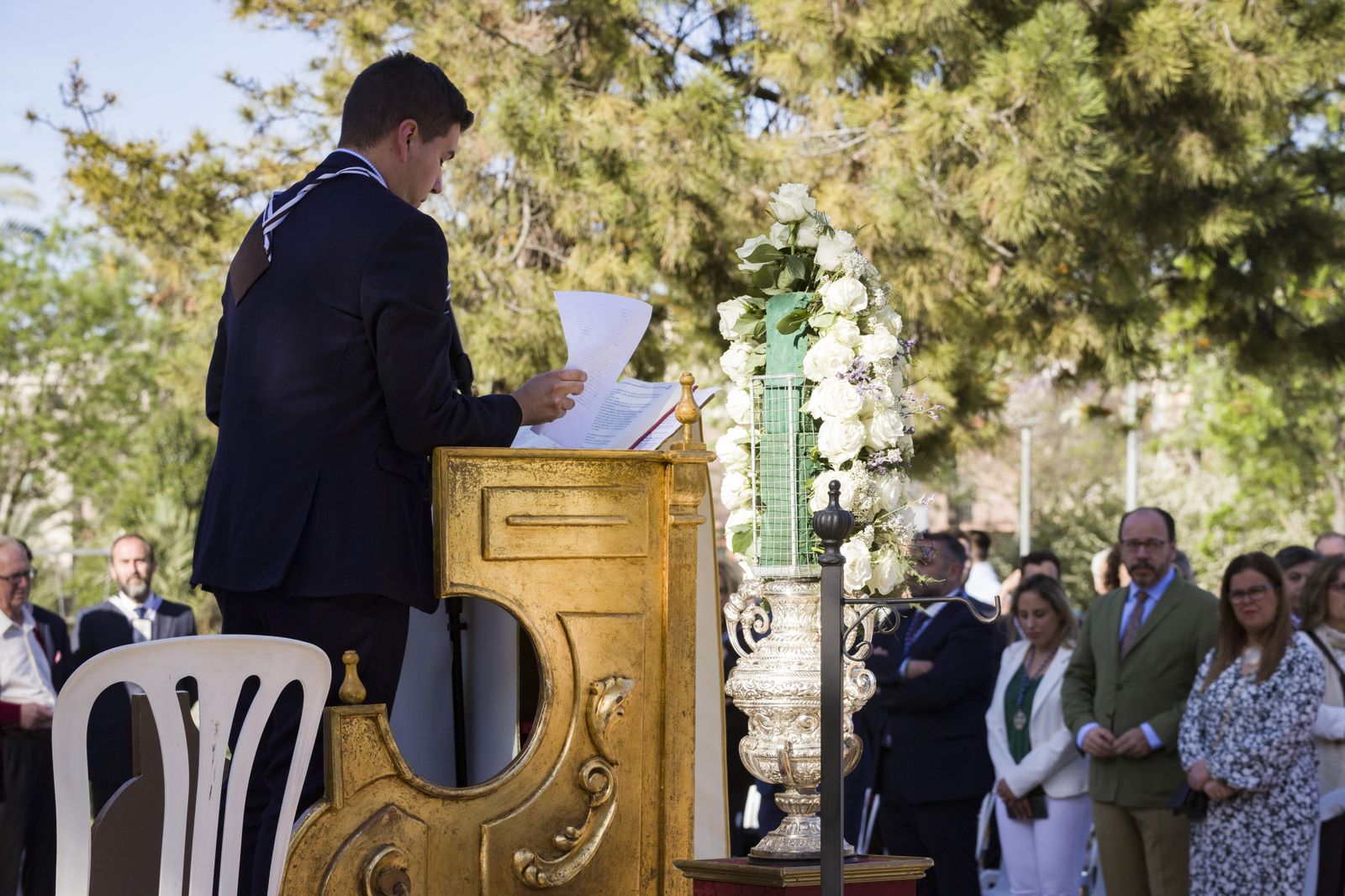 Misa de campaña frente a la parroquia del Cristo de la Sed con la Virgen del Carmen