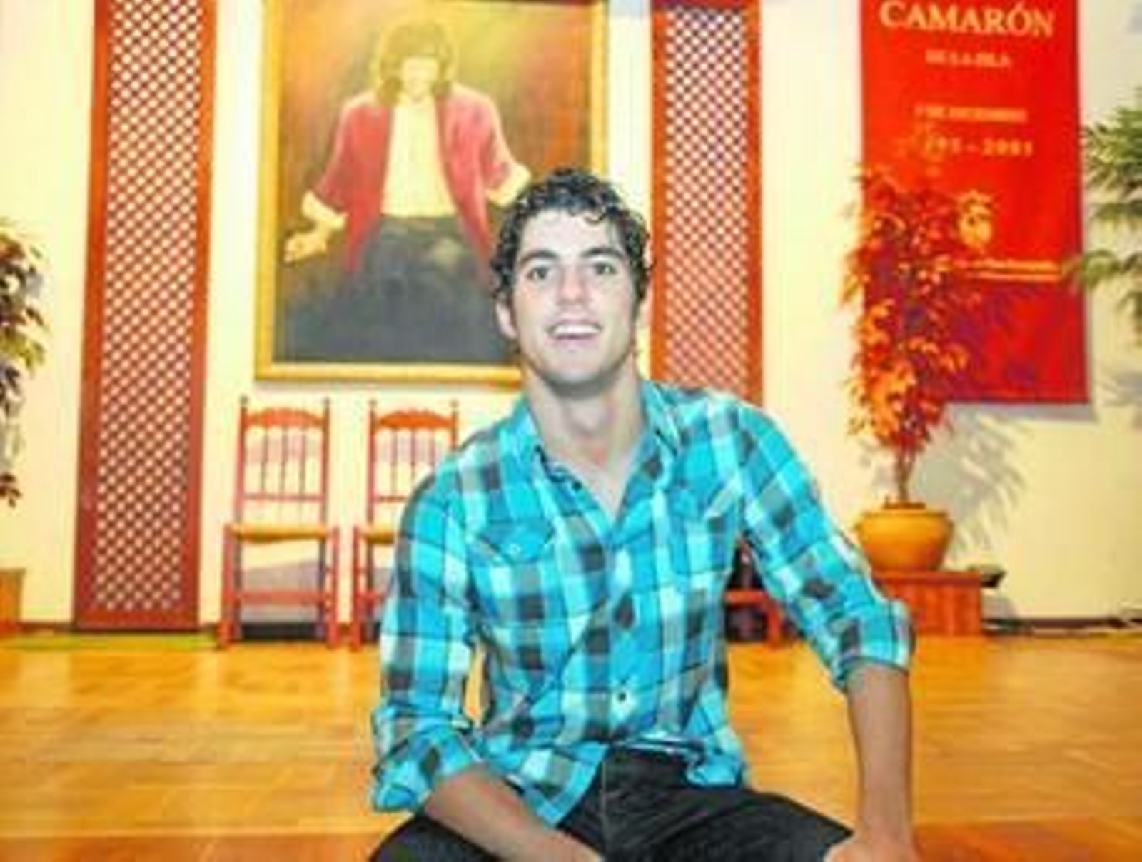 Alberto Sellés, fotografiado el viernes en el escenario de la peña Camarón, horas antes de su actuación en La Isla.