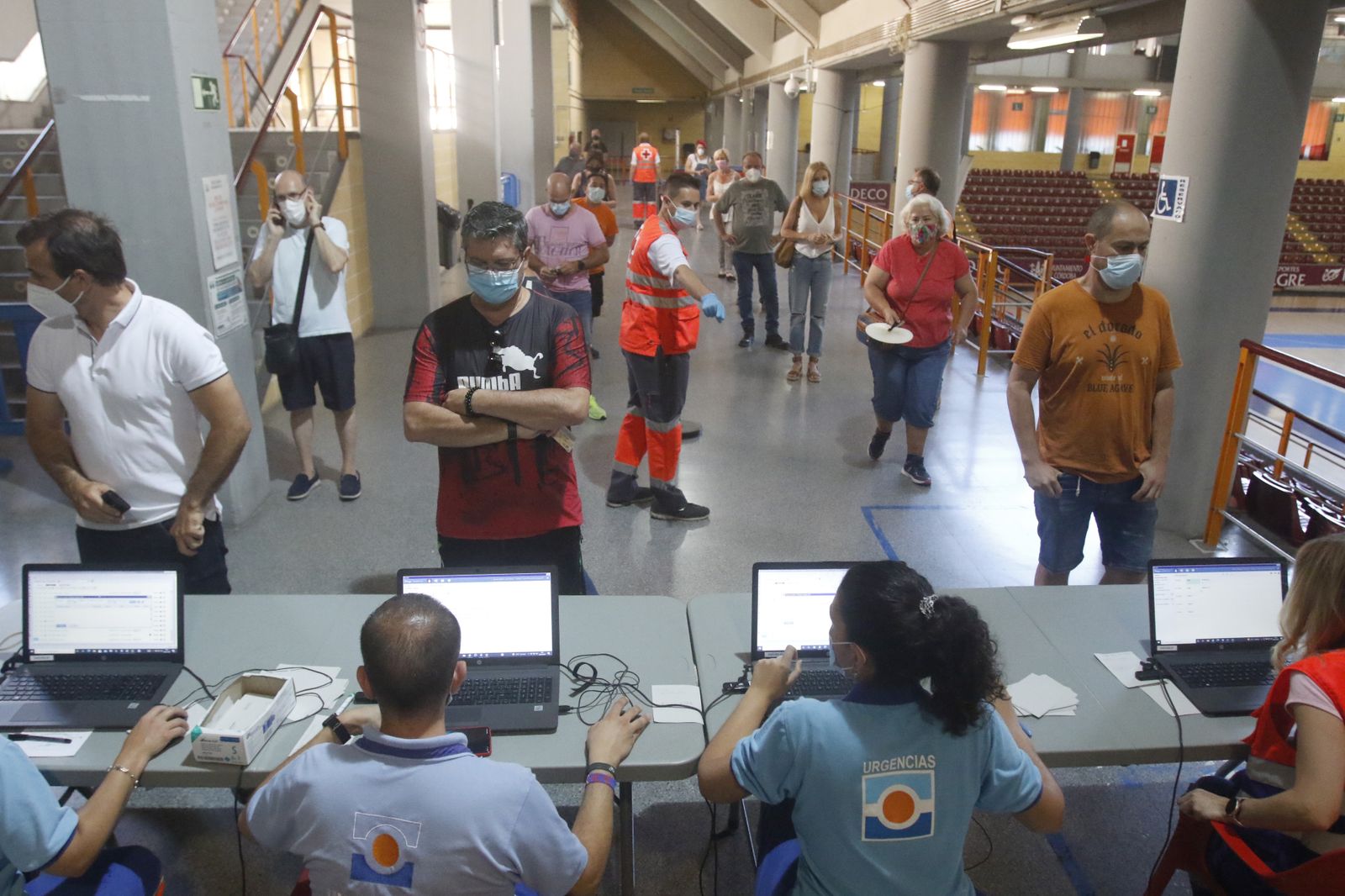 Dispositivo de vacunación en el Vista Alegre.