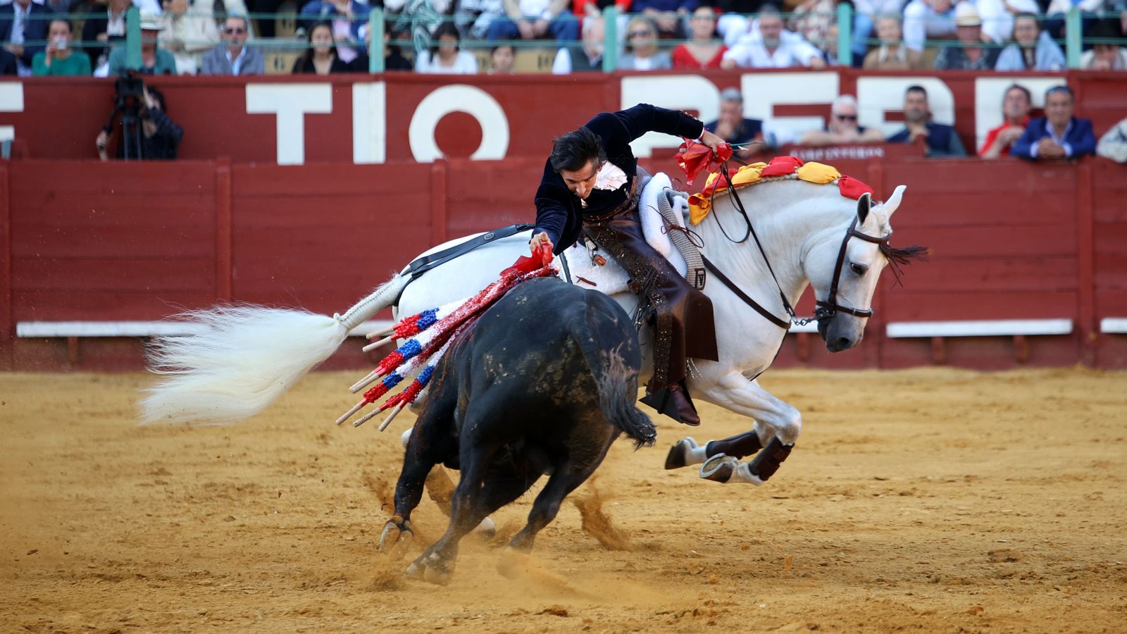 Andy Cartagena, Diego Ventura y Lea Vicens en la corrida de rejones de la Feria de Jerez 2024