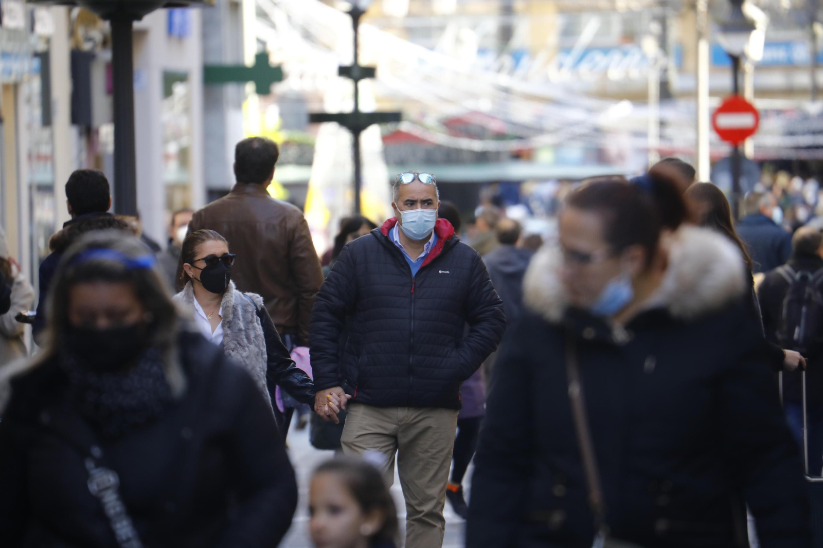 Arranca la jornada de compras navideñas en Córdoba, en imágenes