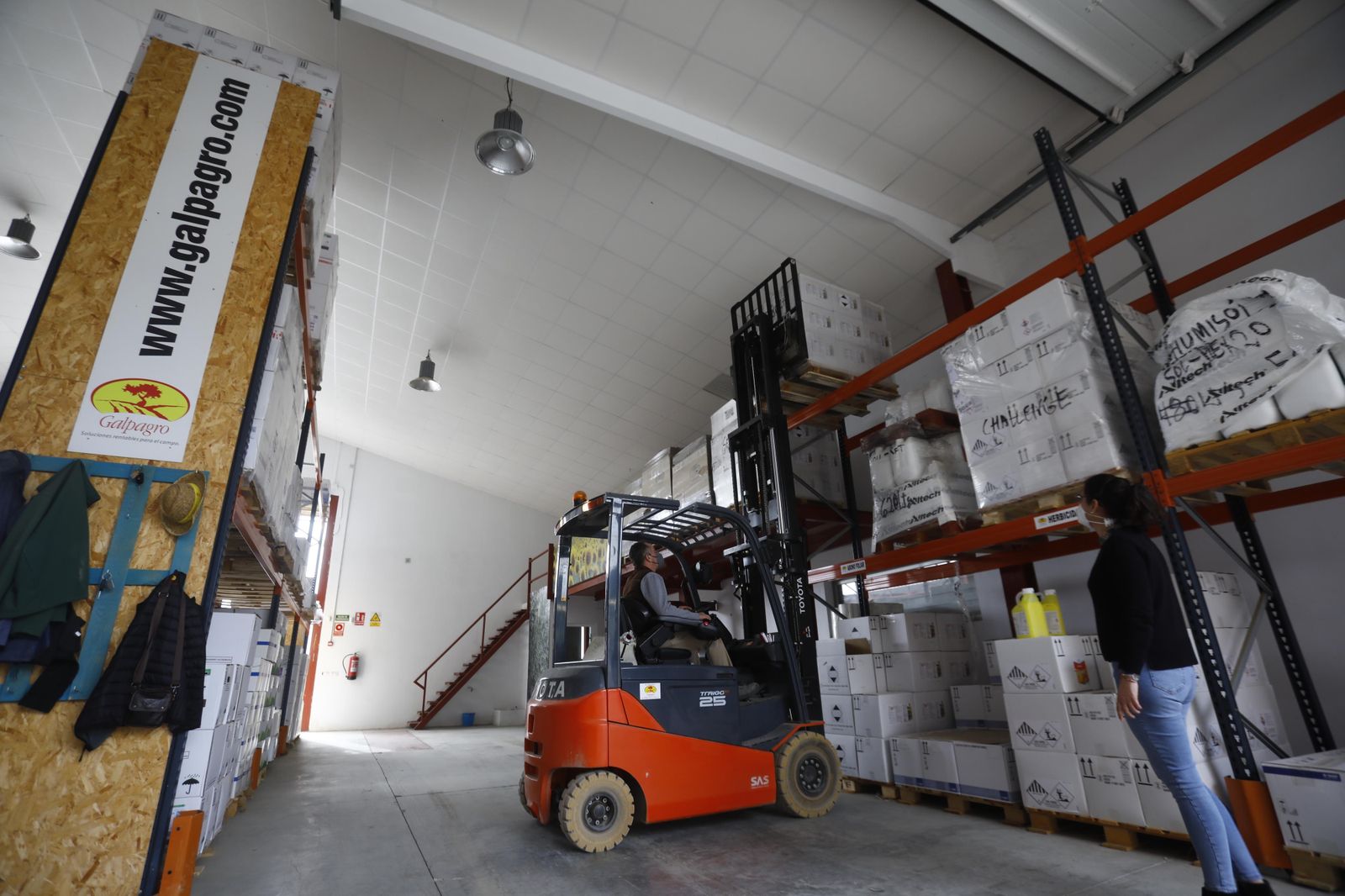 Fotografías: Un paseo por la barriada periférica de Santa Cruz, la más aislada de Córdoba