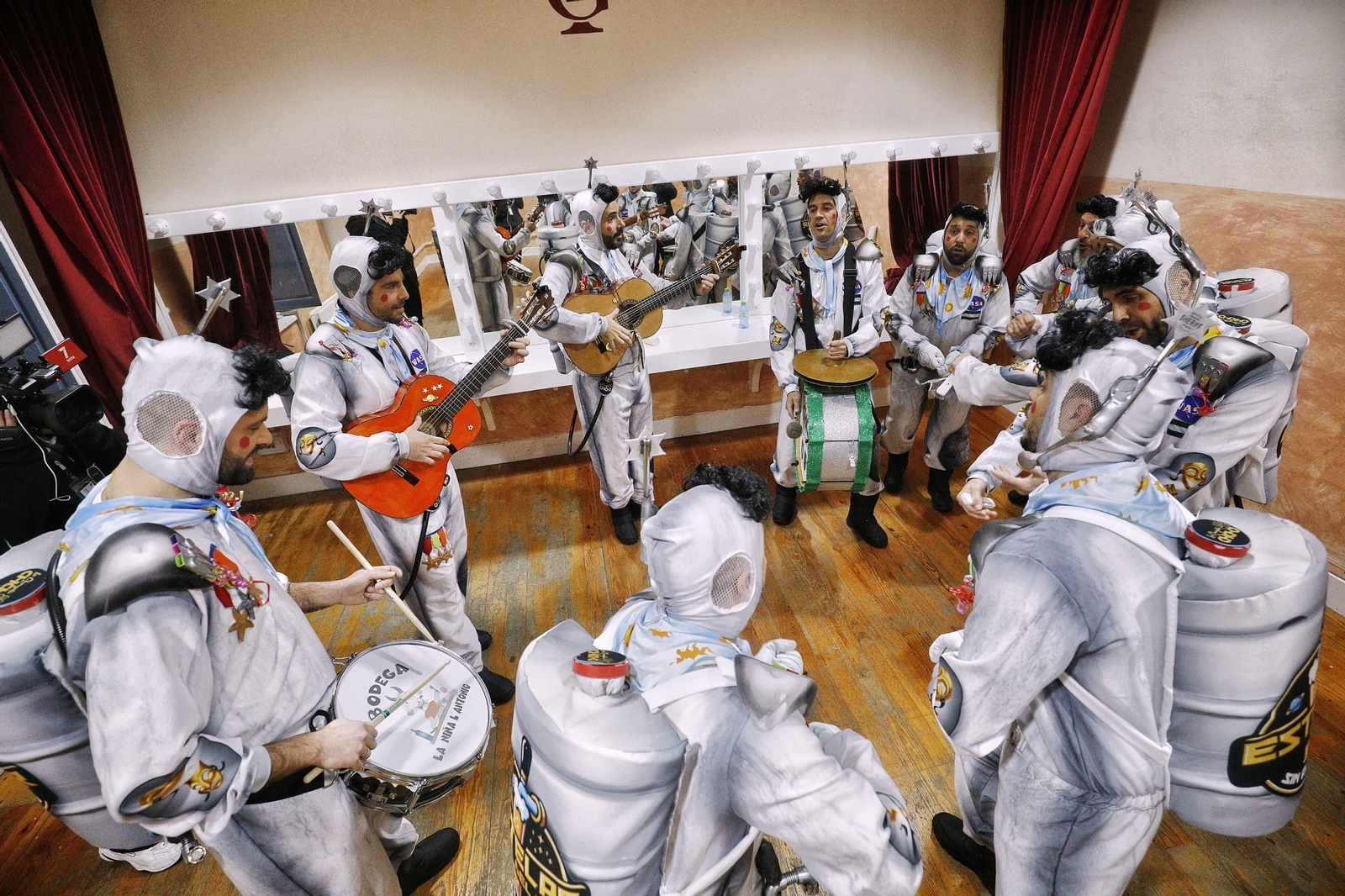 Chirigota 'Cariño... necesito mi espacio'