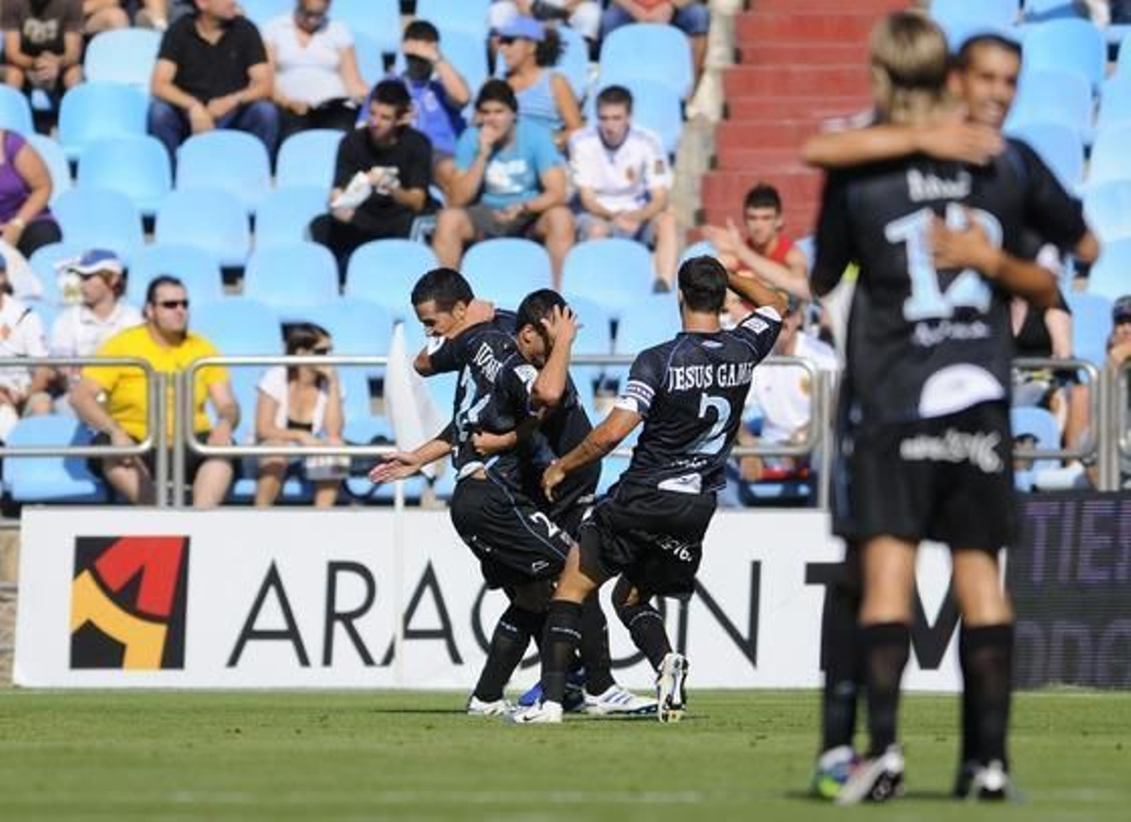 El equipo andaluz encontró un paraíso en La Romareda con un festín de goles y puntería ante un Zaragoza atónito por la velocidad de los blanquiazules.  Foto: Javier Cerbolla
