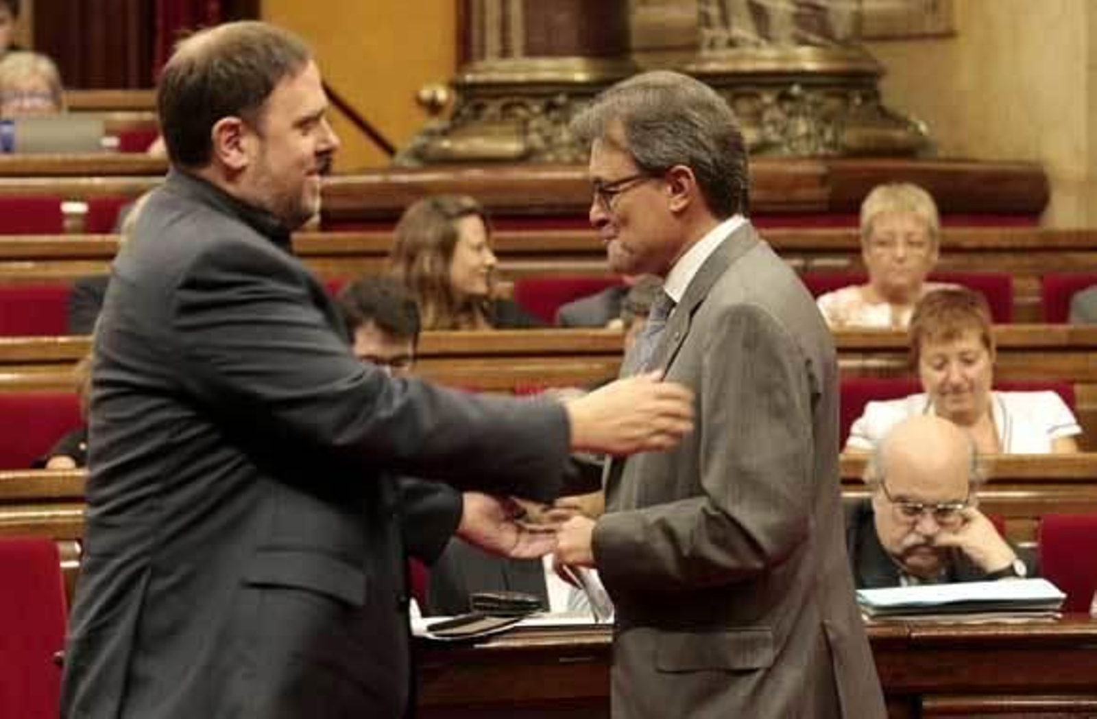 Mas da largas a la petición de ERC de entrar en el 'Govern' para blindar la consulta