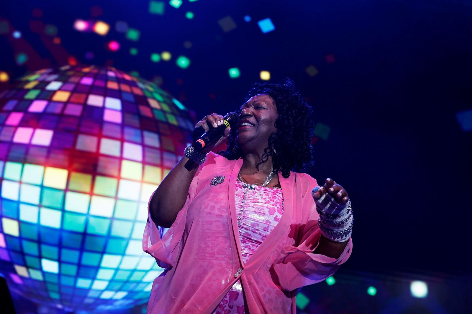 Búscate en el concierto  "80's leyends" en Bahía Sound.