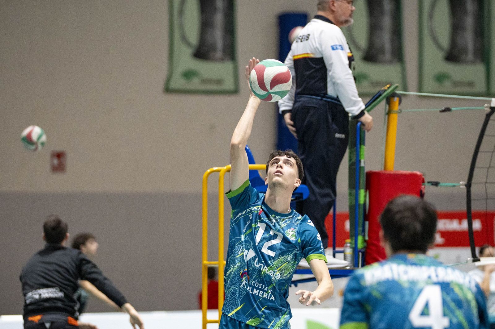 Las imágenes del partido entre Unicaja Costa de Almería y Pamesa Teruel de Superliga de voleibol