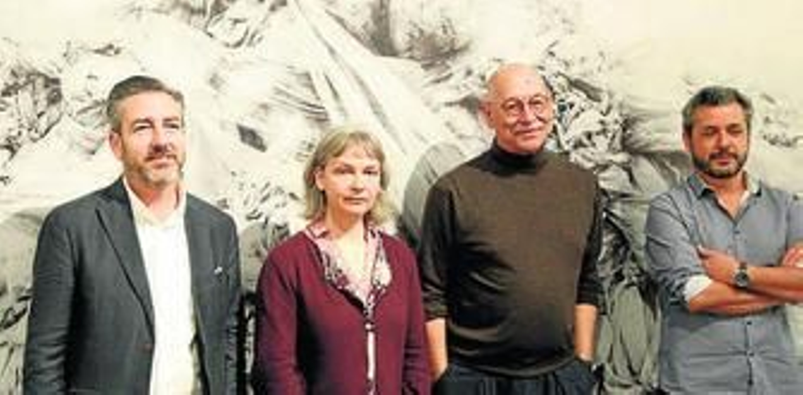 Vanessa Winship acompañada de Pablo Juliá ayer en la sede del CAF.