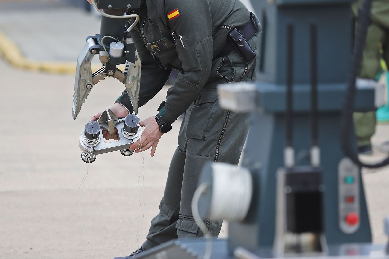 Imágenes del simulacro de explosivos realizado en el muelle de Levante