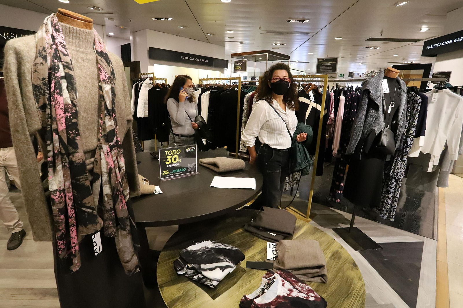 Imágenes del "Black Friday" en el Corte Inglés Imágenes del "Black Friday" en el Corte Inglés