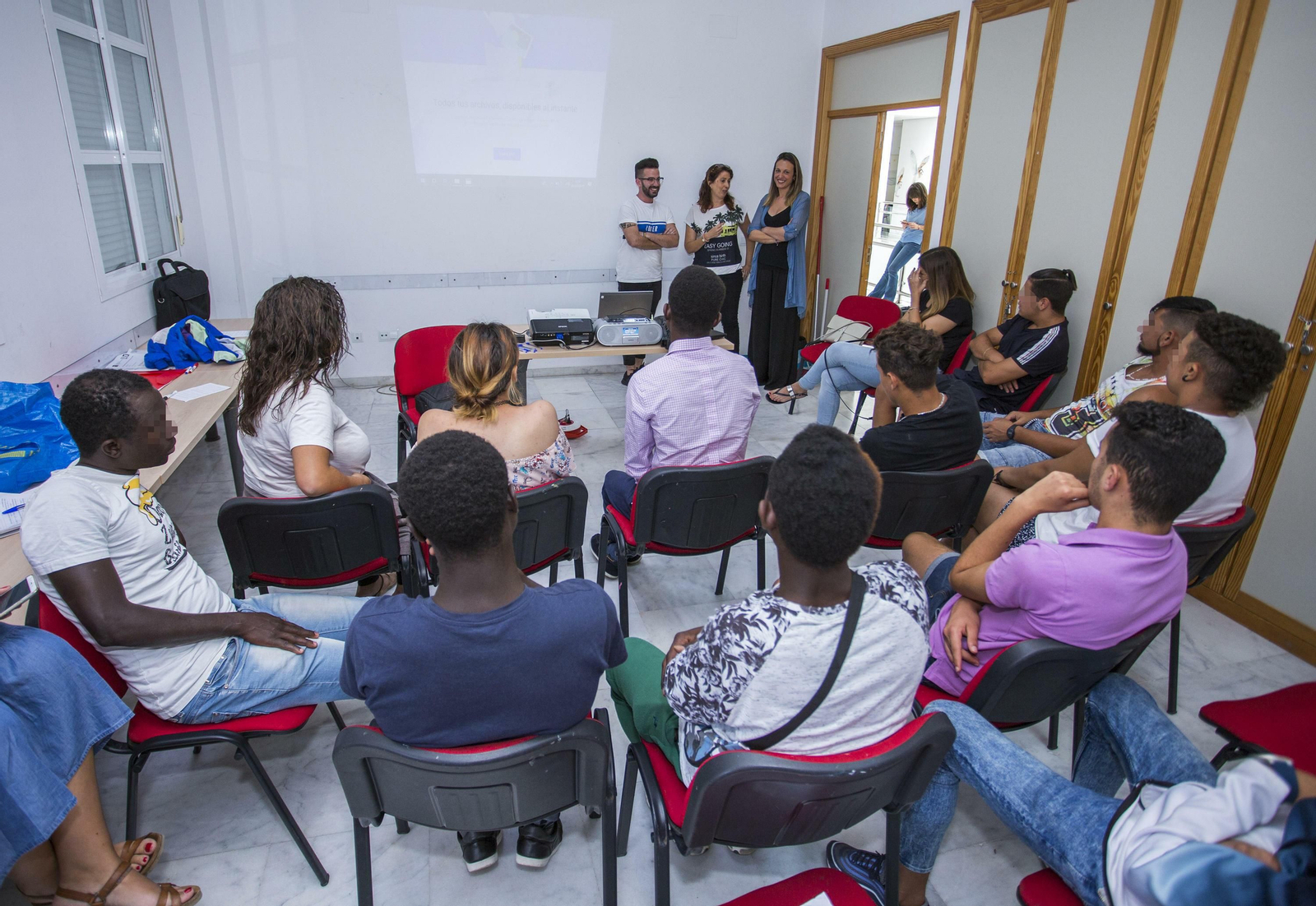 Alumnos en una de las sesiones del taller.