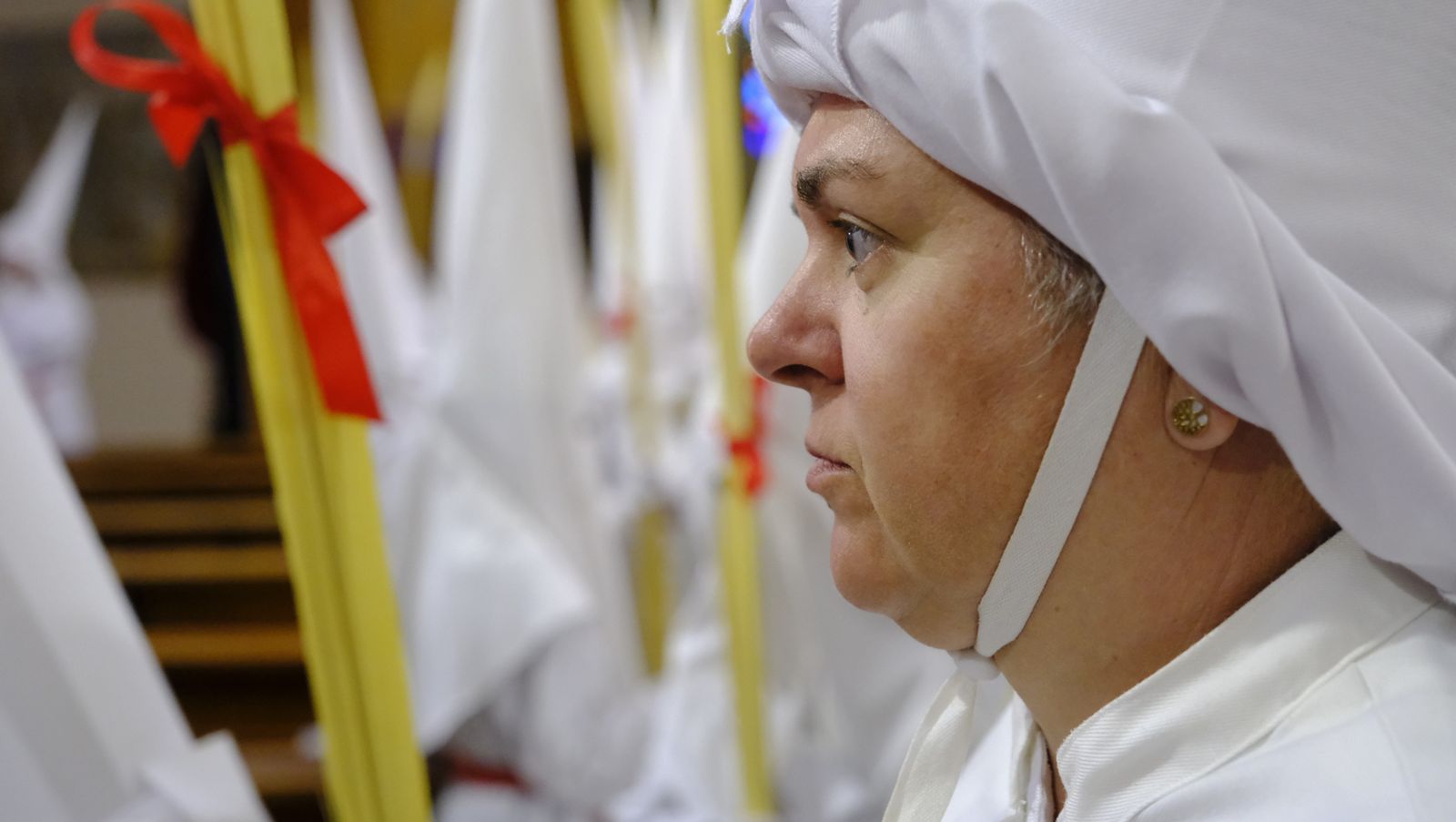 La Borriquita procesiona por las calles de Almería, en imágenes