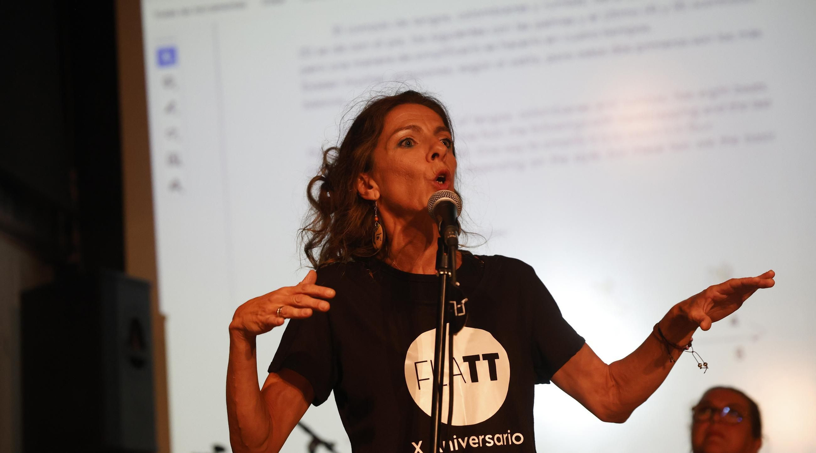 Búscate en la reunión a compás en AlCultura