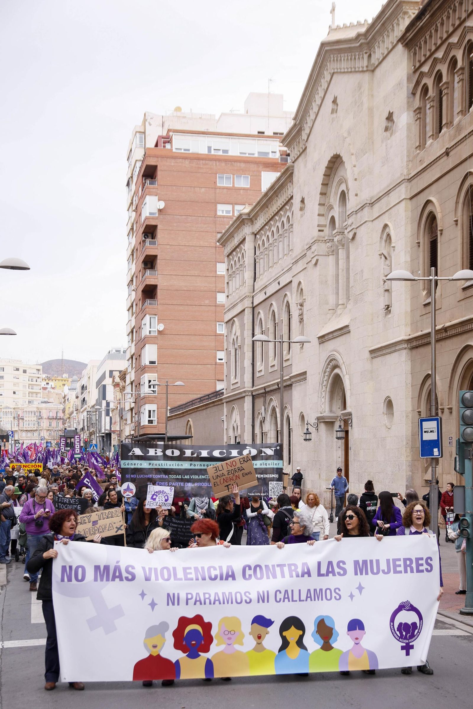 Las imágenes de la manifestación realizada por la Plataforma de Acción Feminista en Almería