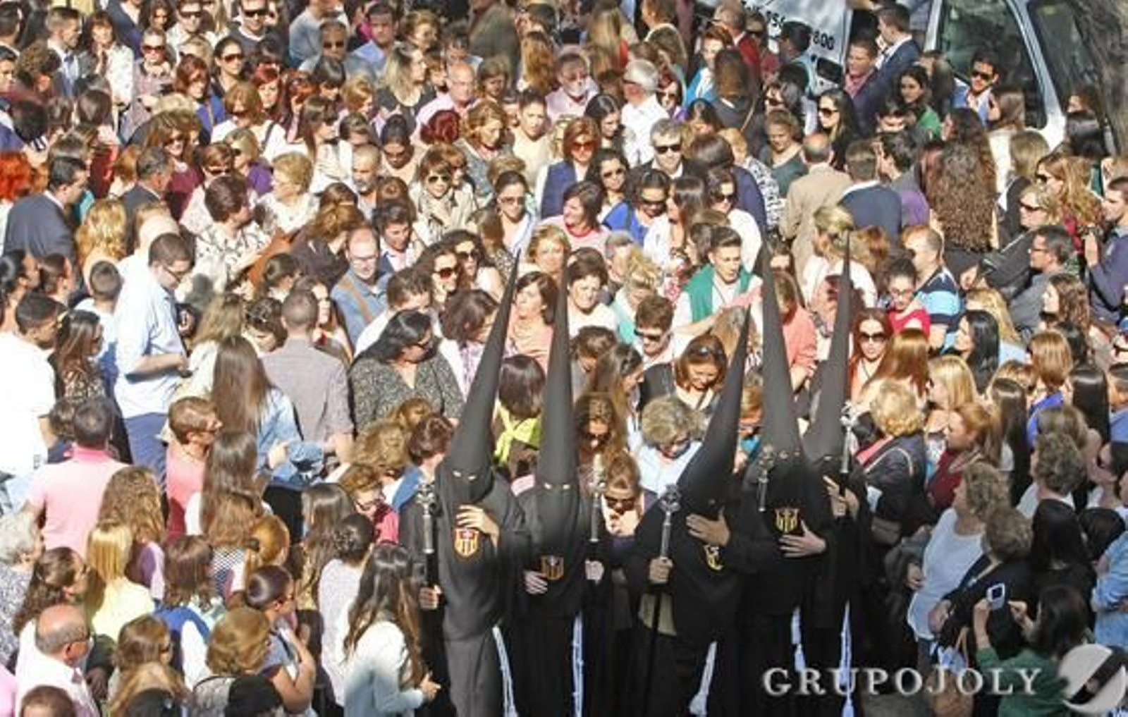 Foto: Pascual · Lobo· Aranda · Garcia y M. A. Gonzalez